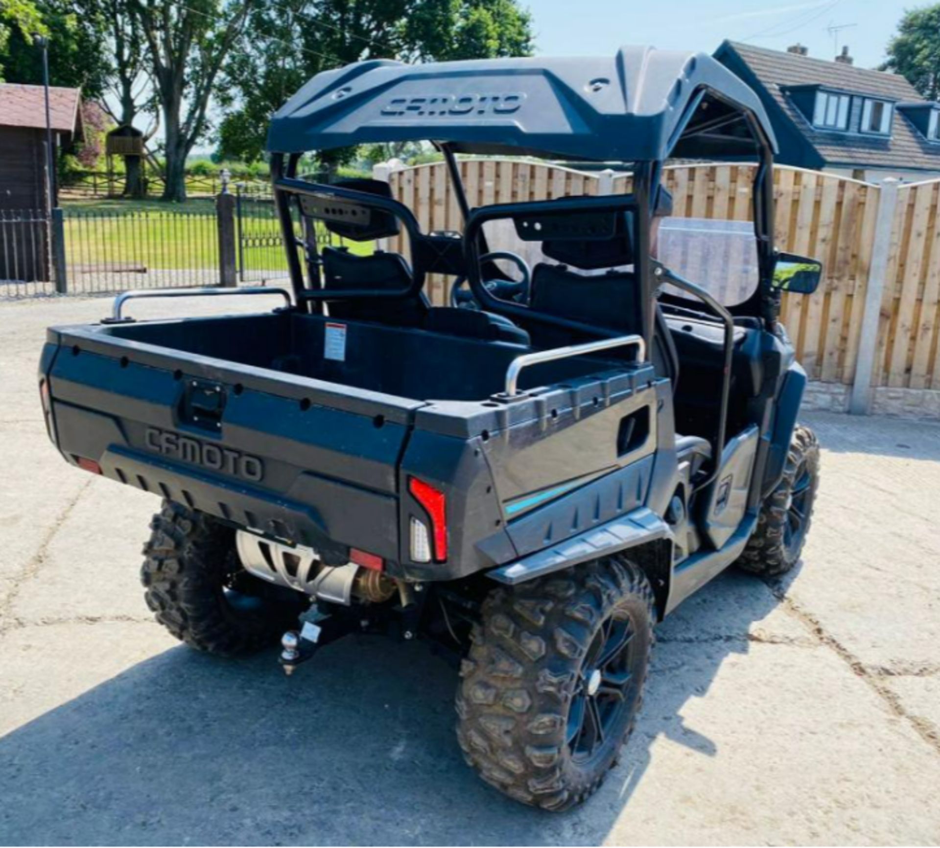 CF MOTO UFORCE 550 UTV BUGGIE * YEAR 2016 , ONLY 351 MILES * C/W REMOTE CONTROL WINCH - Image 3 of 14