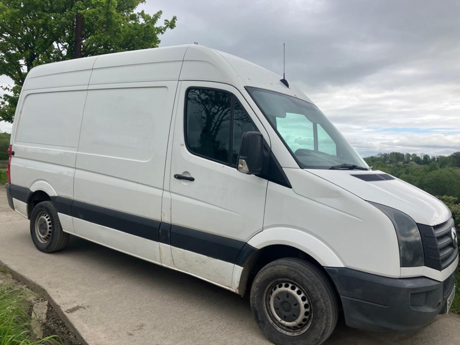 2014 VOLKSWAGEN CRAFTER MWB PANEL VAN - 136 BHP - PLY LINED -TOWBAR - Image 7 of 7