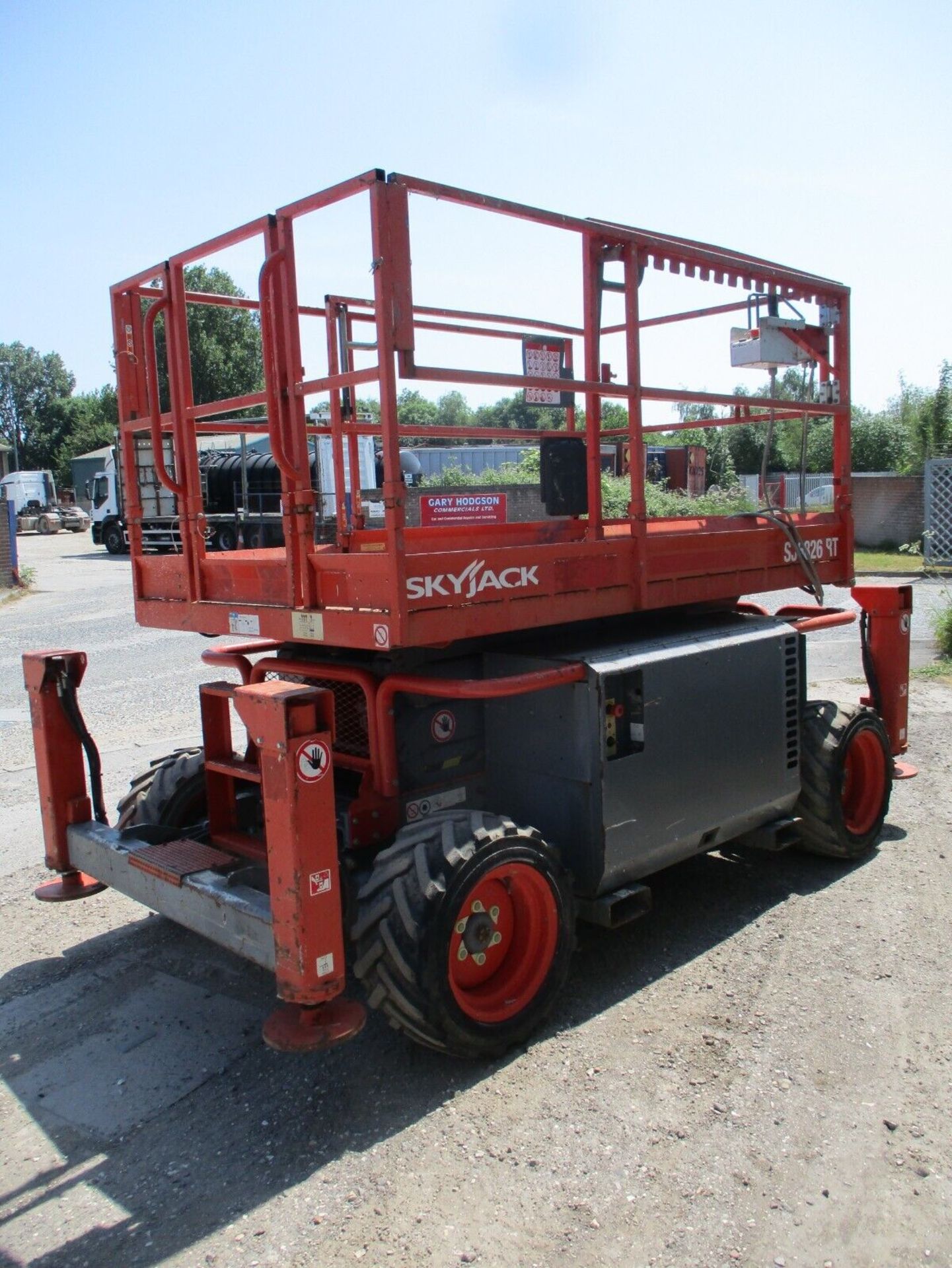 2015 SKYJACK SJ 6826 SCISSOR LIFT ACCESS PLATFORM CHERRY PICKER MEWP GENIE 6832 - Image 6 of 15