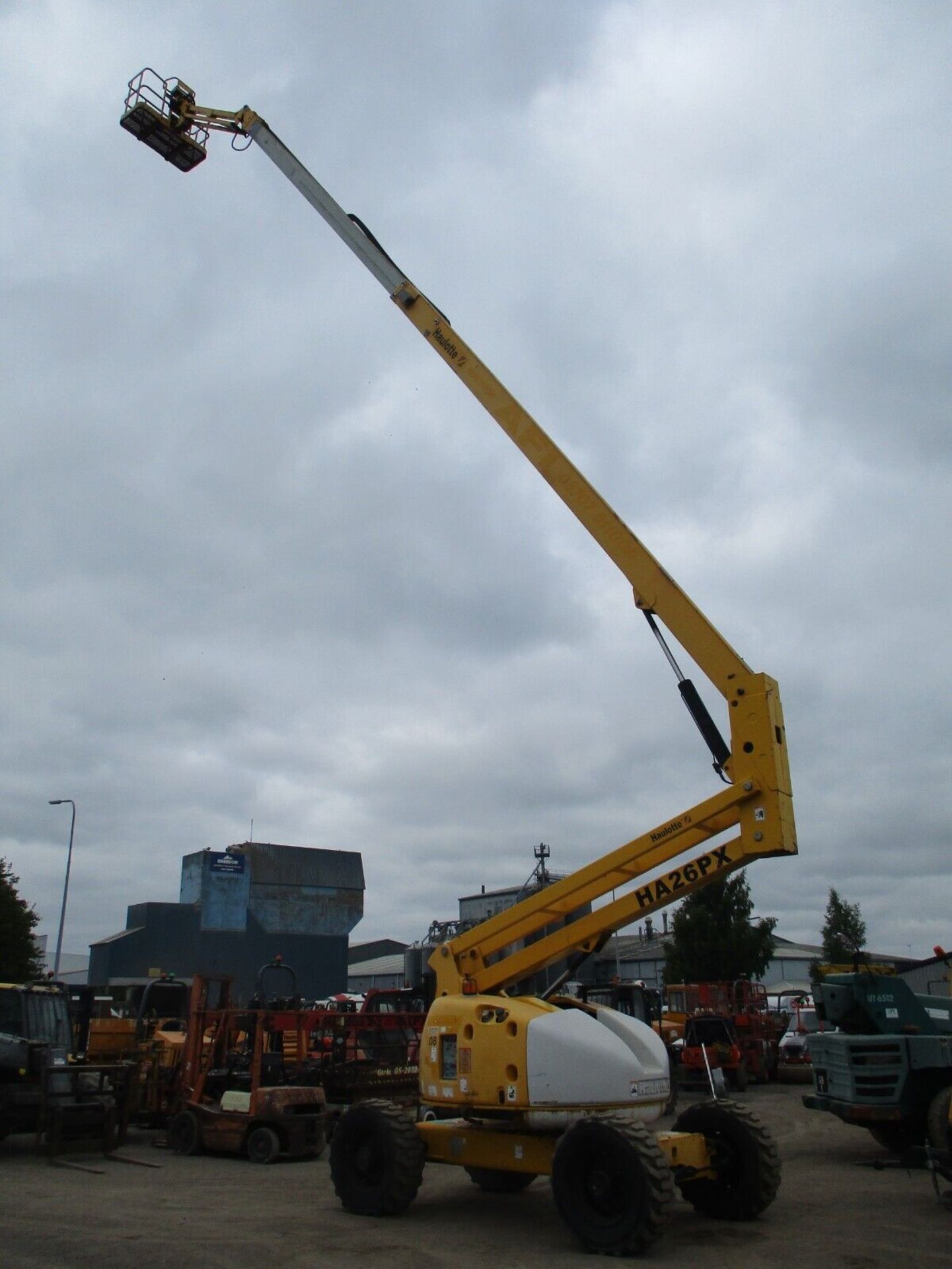 2004 HAULOTTE HA26PX CHERRY PICKER SCISSOR LIFT ACCESS PLATFORM MEWP GENIE BOOM - Image 5 of 17