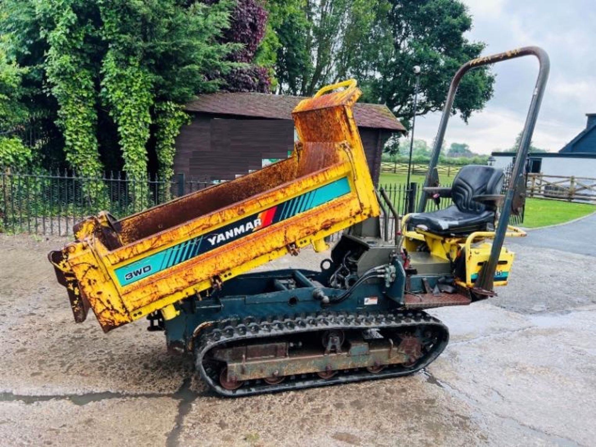 YANMAR C10R TRACKED DUMPER *849 HOURS* C/W 3 WAY TIP & ROLE BAR - Image 3 of 18