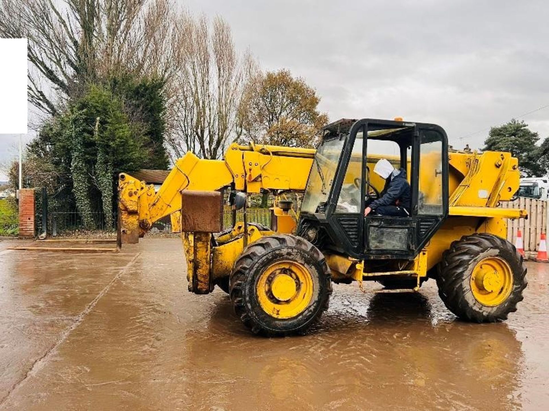 JCB 530-125 4WD TELEHANDLER * 12.5 METER REACH * C/W PALLET TINES - Image 5 of 5