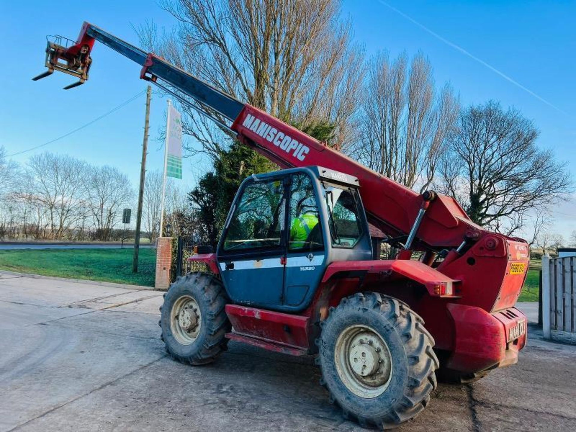 MANITOU MT1240 4WD TELEHANDLER * 12 METER * C/W PALLET TINES - Image 7 of 12