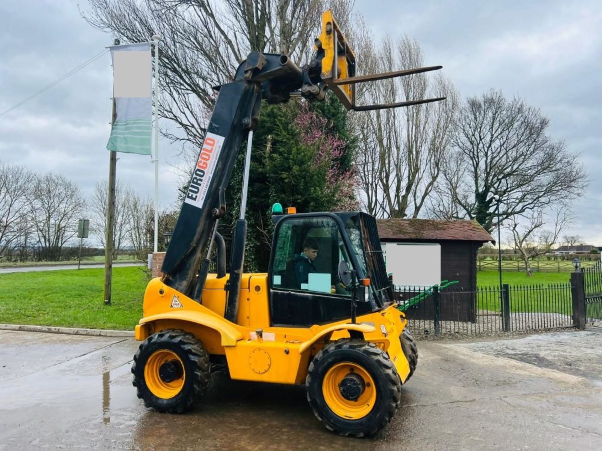 JCB 520-50 4WD TELEHANDLER * YEAR 2013 , ROAD REGISTERED - Image 6 of 19