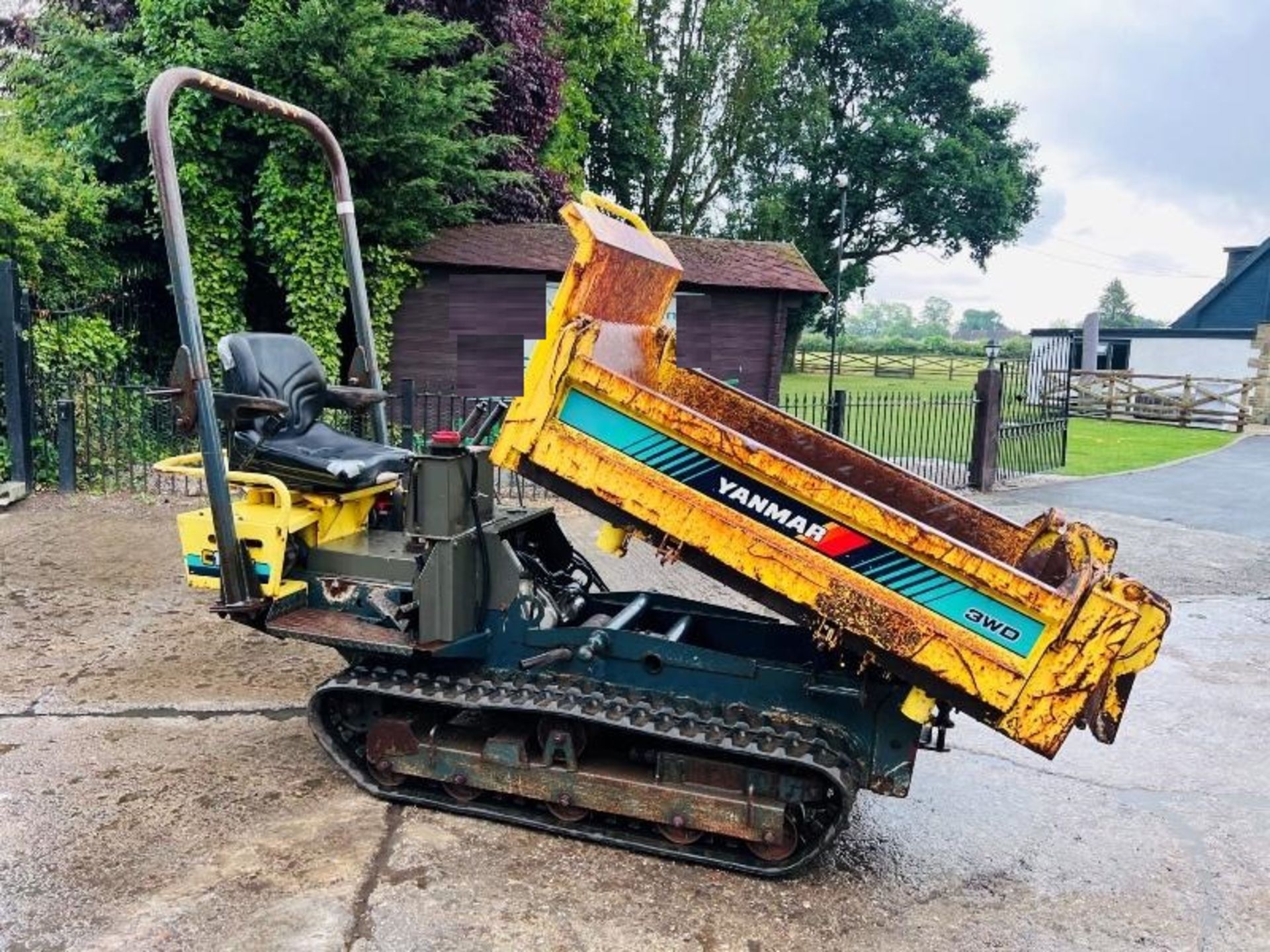 YANMAR C10R TRACKED DUMPER *849 HOURS* C/W 3 WAY TIP & ROLE BAR - Image 7 of 18