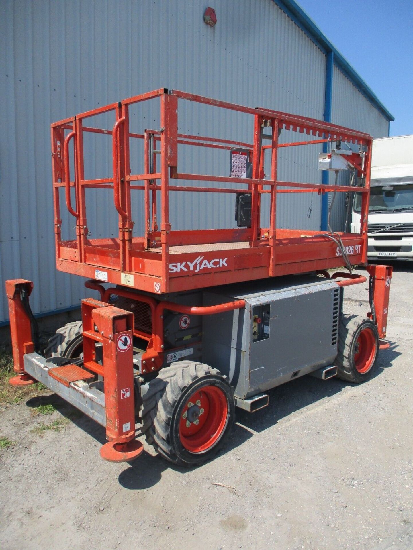 2015 SKYJACK SJ 6826 SCISSOR LIFT ACCESS PLATFORM CHERRY PICKER MEWP GENIE 6832 - Bild 11 aus 15