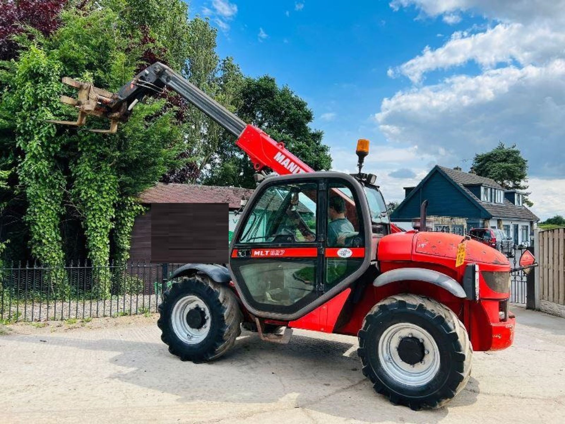 MANITOU MLT627T 4WD TELEHANDLER C/W PALLET TINES - Image 4 of 18