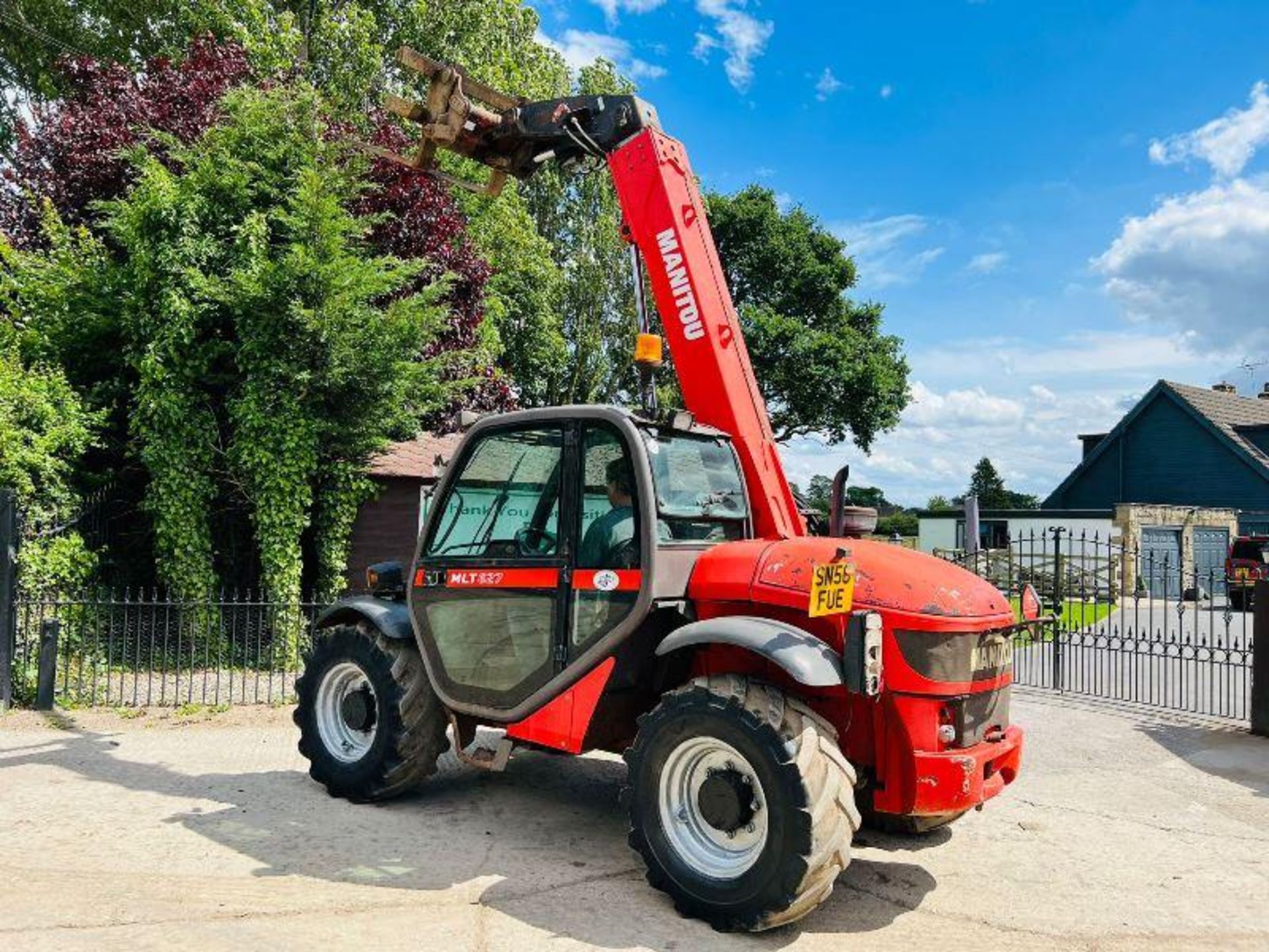 MANITOU MLT627T 4WD TELEHANDLER C/W PALLET TINES - Image 3 of 18