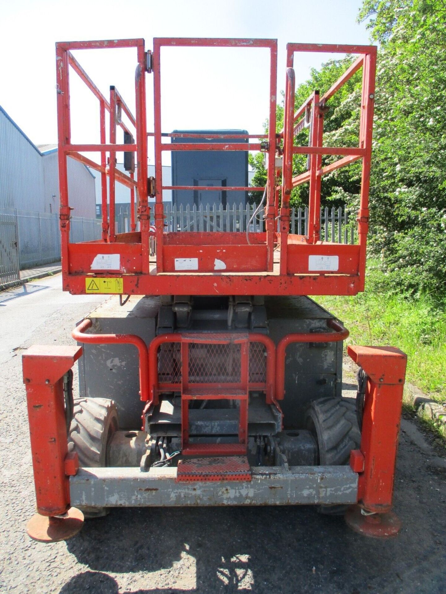 2010 SKYJACK 6832 SCISSOR LIFT ACCESS PLATFORM CHERRY PICKER MEWP GENIE - Bild 11 aus 14