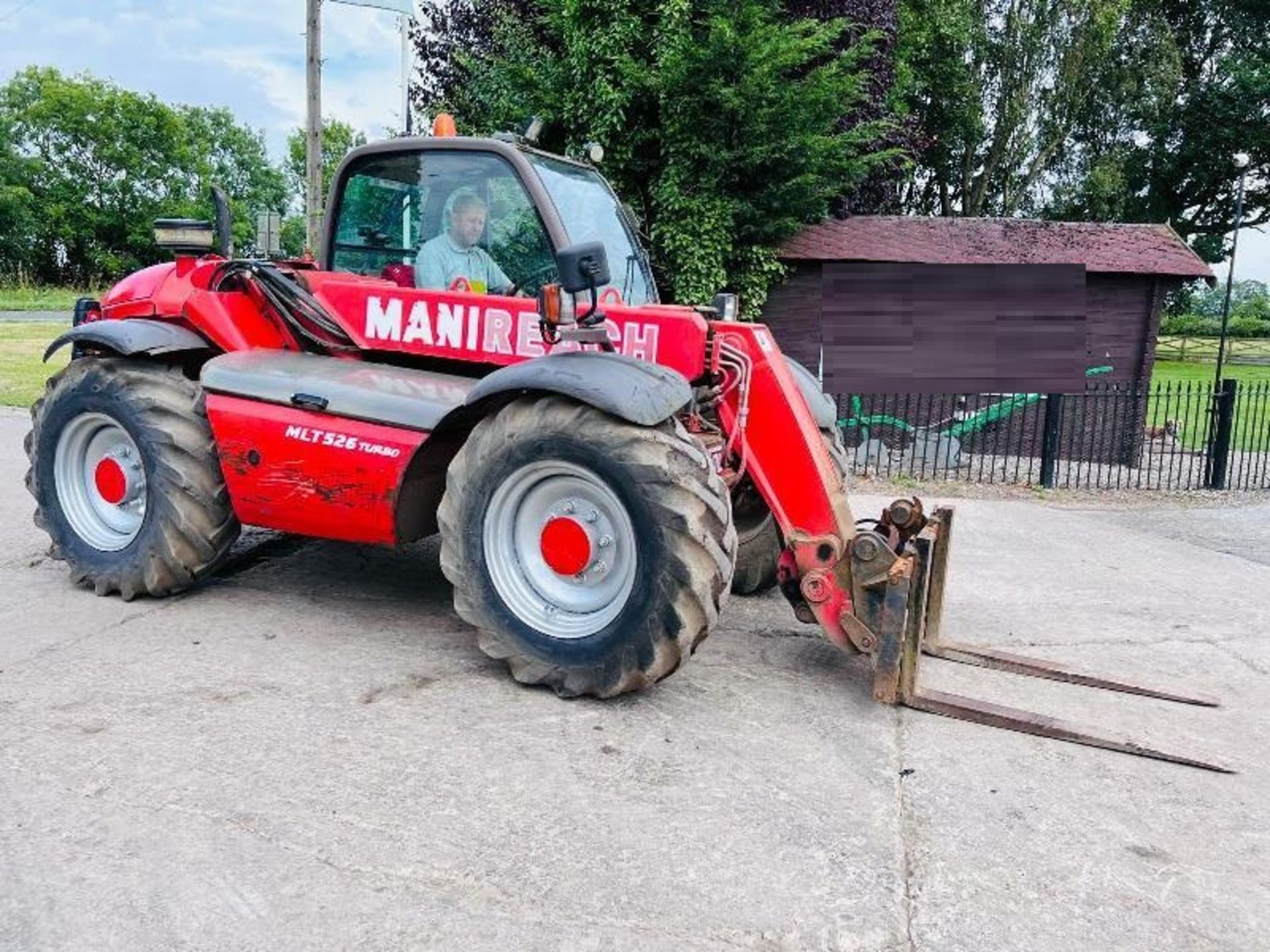 MANITOU MLT526T 4WD TELEHANDLER C/W PALLET TINES - Image 12 of 18