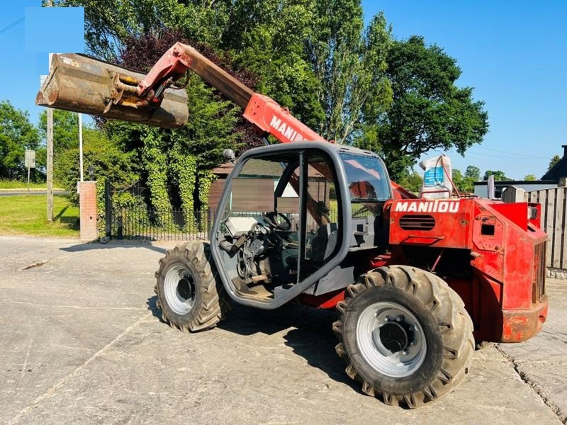 MANITOU MLT523 4WD TELEHANDLER C/W BUCKET - Image 6 of 12