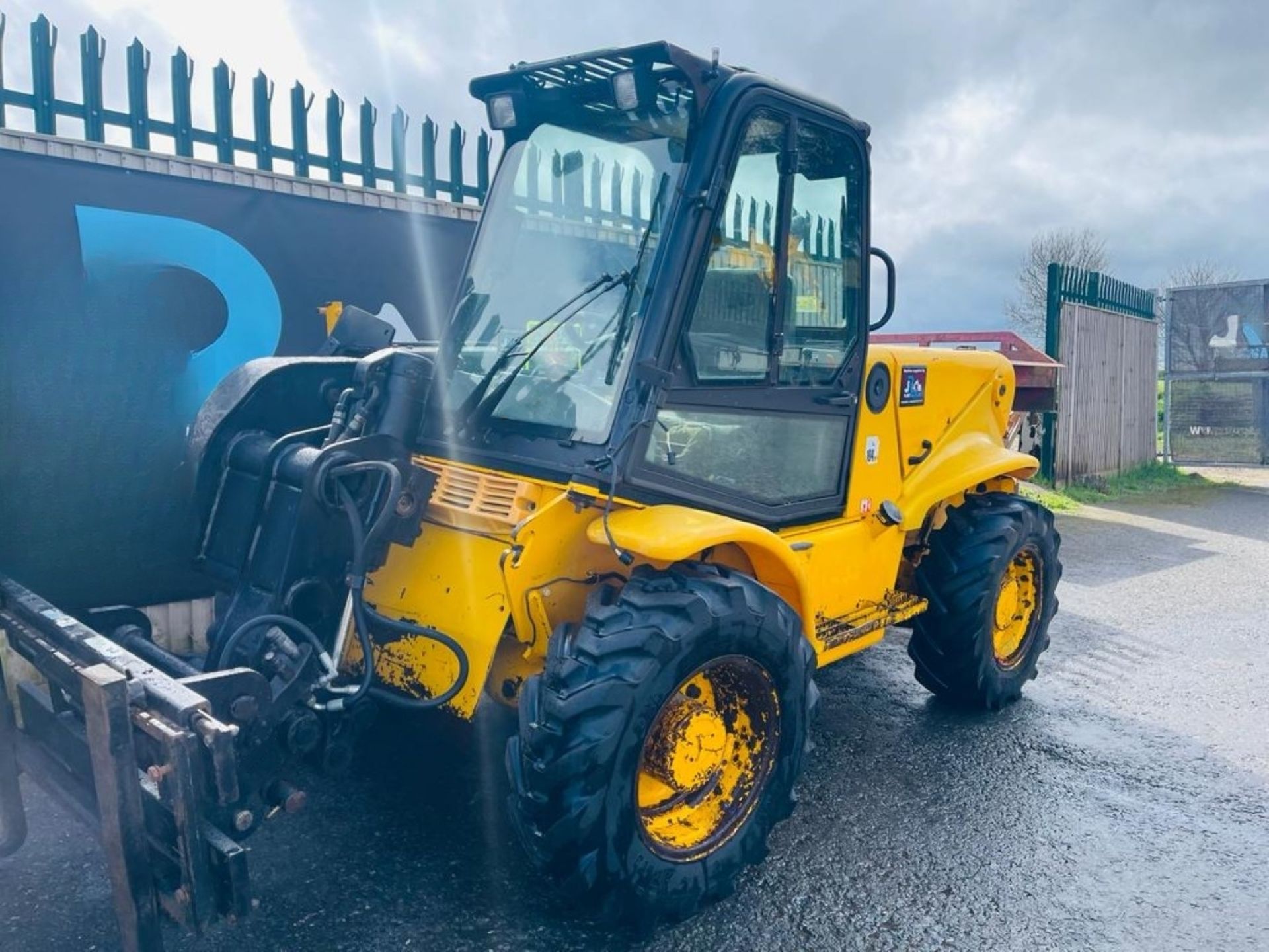 JCB 520-50 TELEHANDLER 2005 9047 HOURS 5 M REACH 2000 KG LIFT FORKS