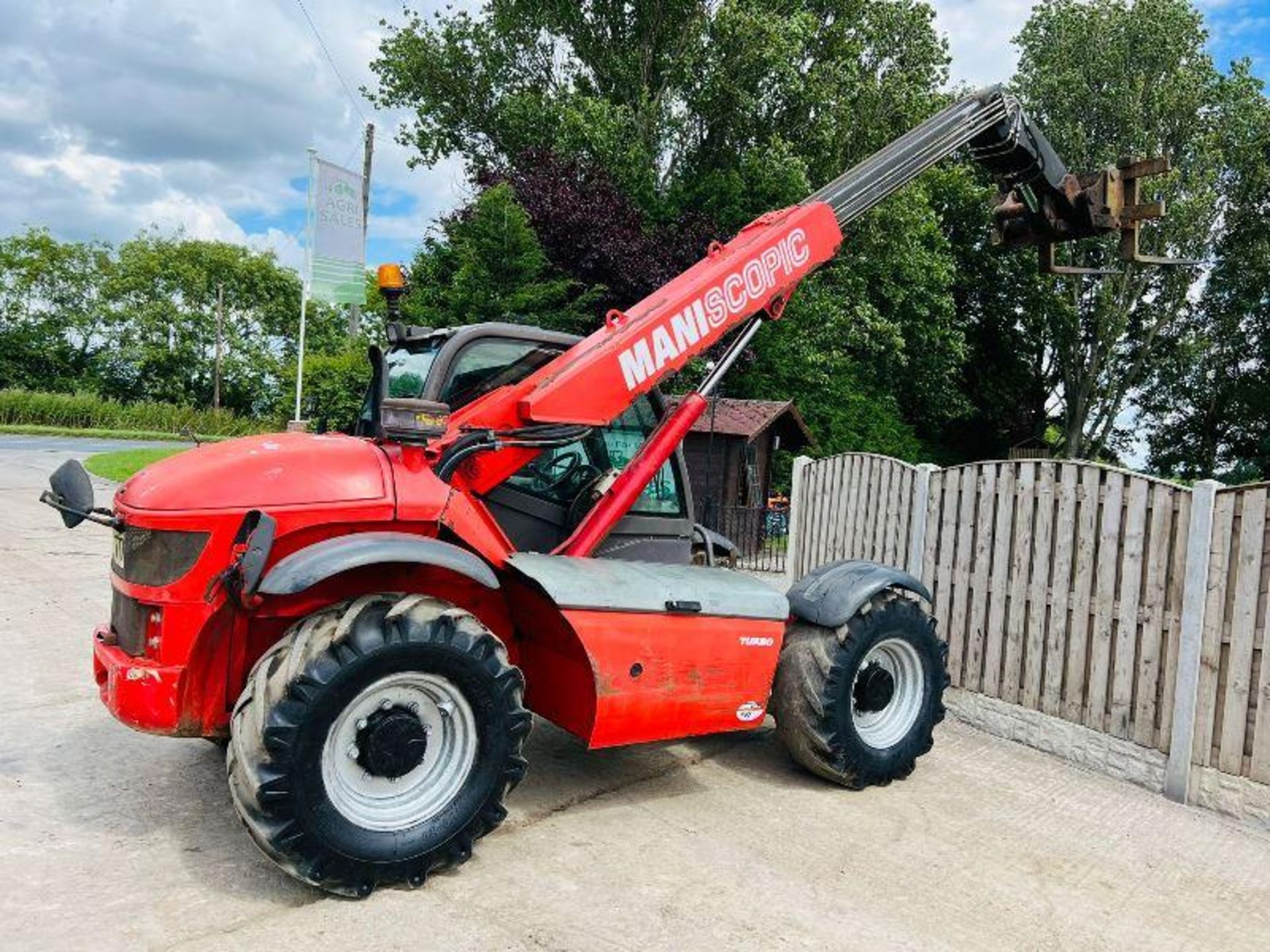 MANITOU MLT627T 4WD TELEHANDLER C/W PALLET TINES - Image 15 of 18