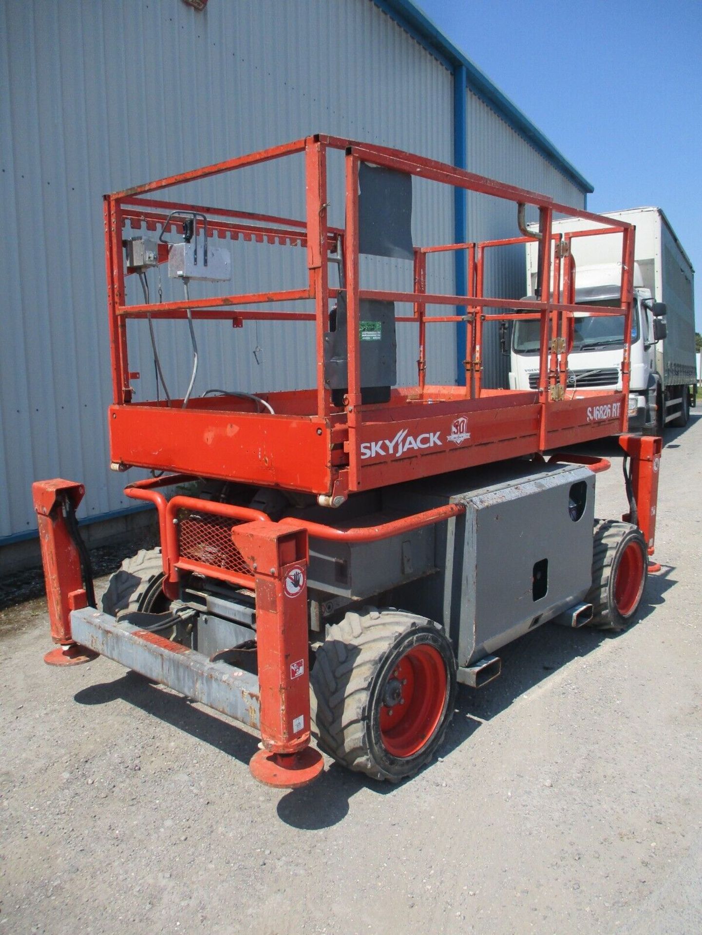 2015 SKYJACK SJ 6826 SCISSOR LIFT ACCESS PLATFORM CHERRY PICKER MEWP GENIE 6832 - Bild 8 aus 15