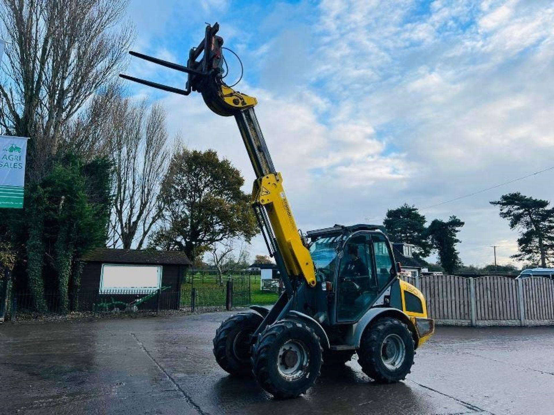 KRAMER 750T 4WD TELEHANDLER C/W QUICK HITCH & TELESCOPIC BOOM - Image 7 of 10