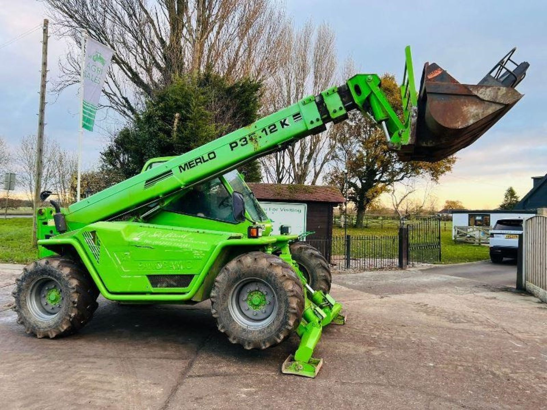 MERLO P35.12K 4WD TELEHANDLER C/W BUCKET & PALLET TINES - Image 11 of 11