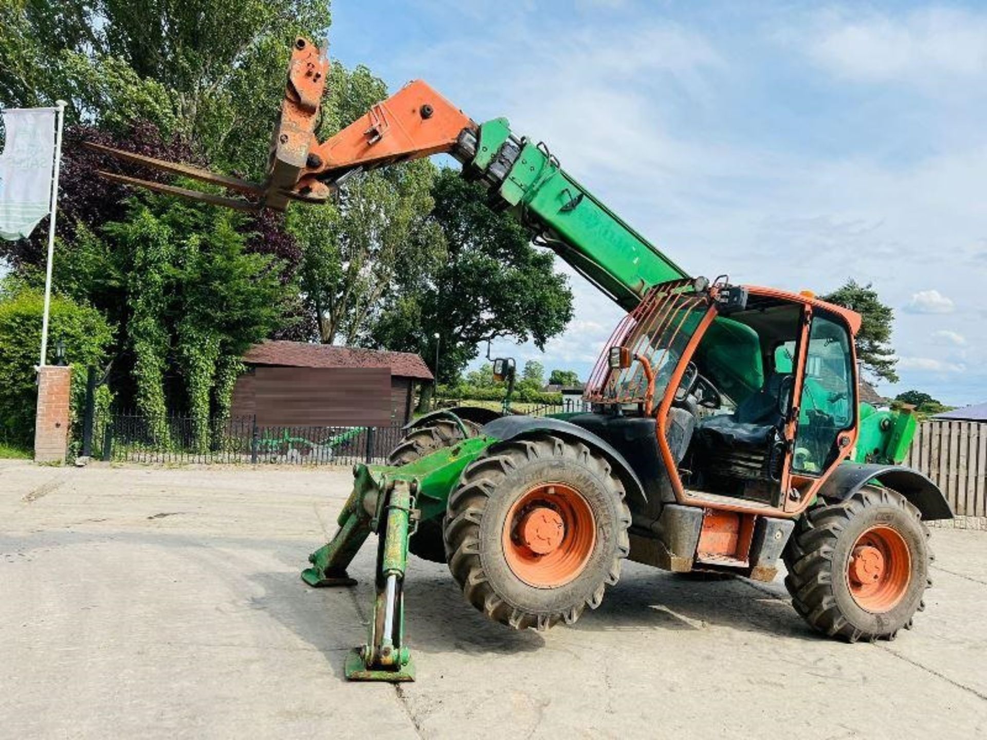 JCB 535-125 TELEHANDLER * 12.5 METERS * C/W PALLET TINES - Image 8 of 18