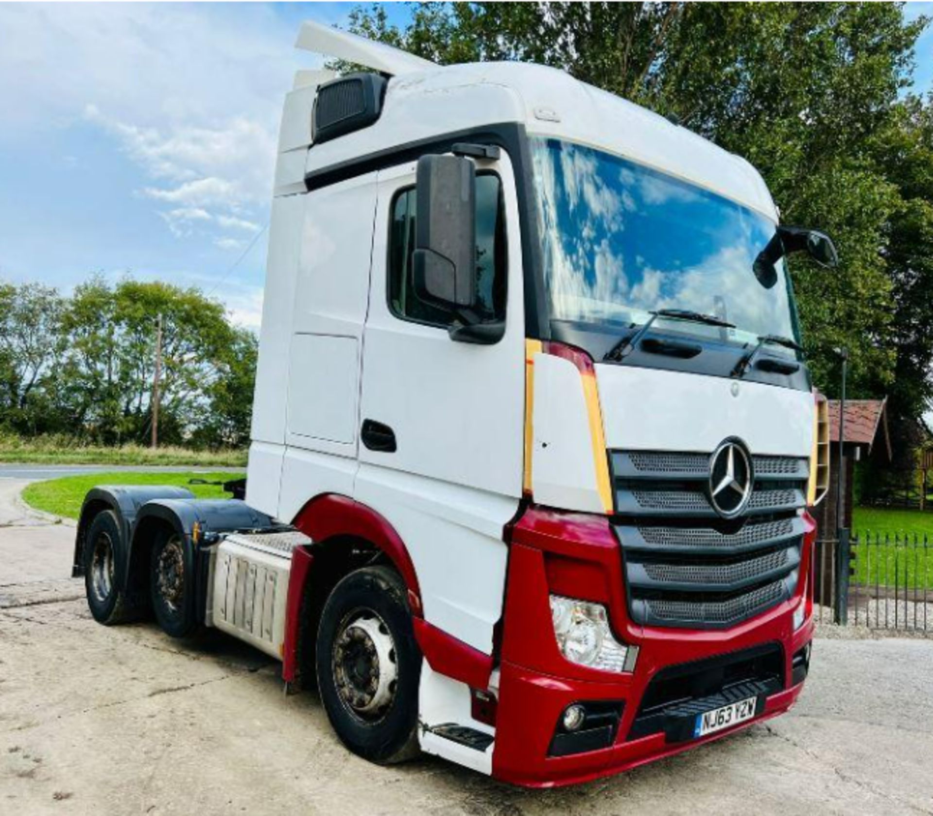 MERCEDES 2545 ACTROS 6X2 TRACTOR UNIT * EURO 5 , YEAR 2013 * MOT'D TILL 31ST MARCH *