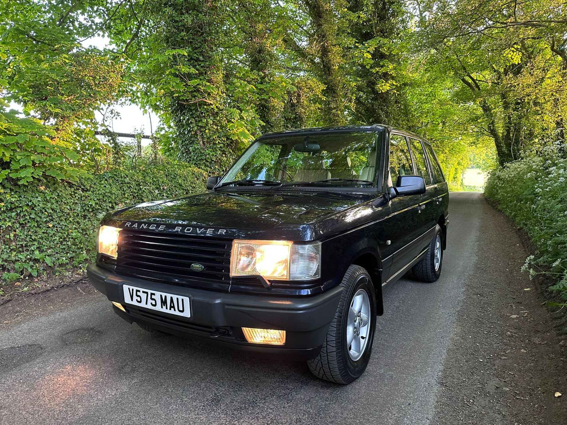 1999 RANGE ROVER VOGUE 4.6 V8 P38 (THOR ENGINE) - 59K MILES FROM NEW - Image 4 of 13