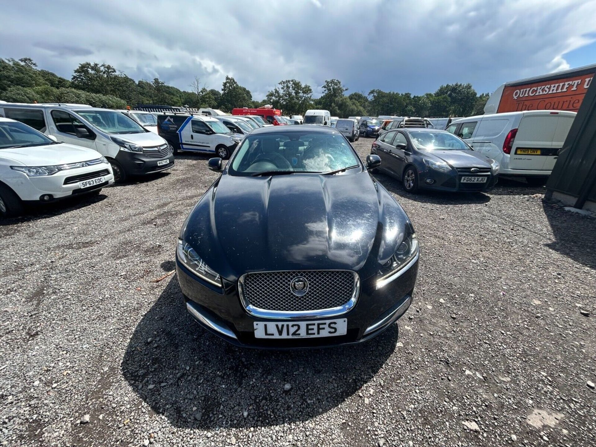 2012 JAGUAR XF LUXURY AUTOMATIC SWB SALOON 5 DOOR STARTS AND DRIVES - Image 3 of 15