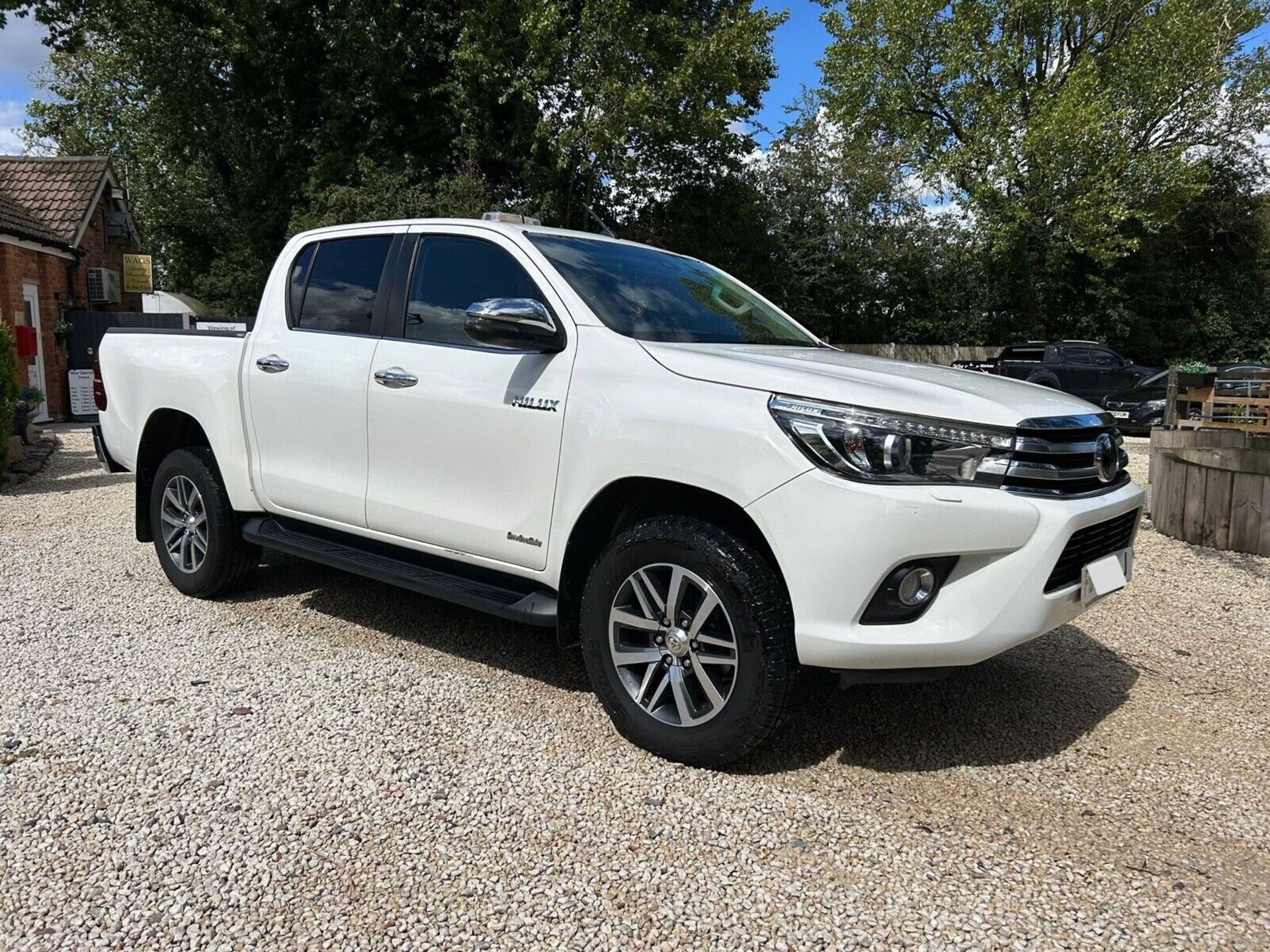 2020 TOYOTA HILUX INVINCIBLE D4-D - Bild 3 aus 9