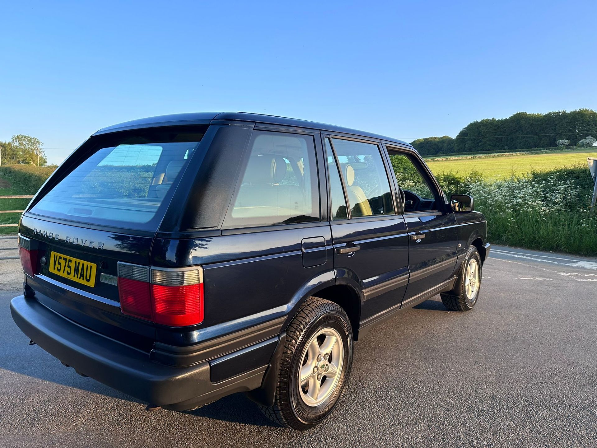 1999 RANGE ROVER VOGUE 4.6 V8 P38 (THOR ENGINE) - 59K MILES FROM NEW - Image 6 of 13