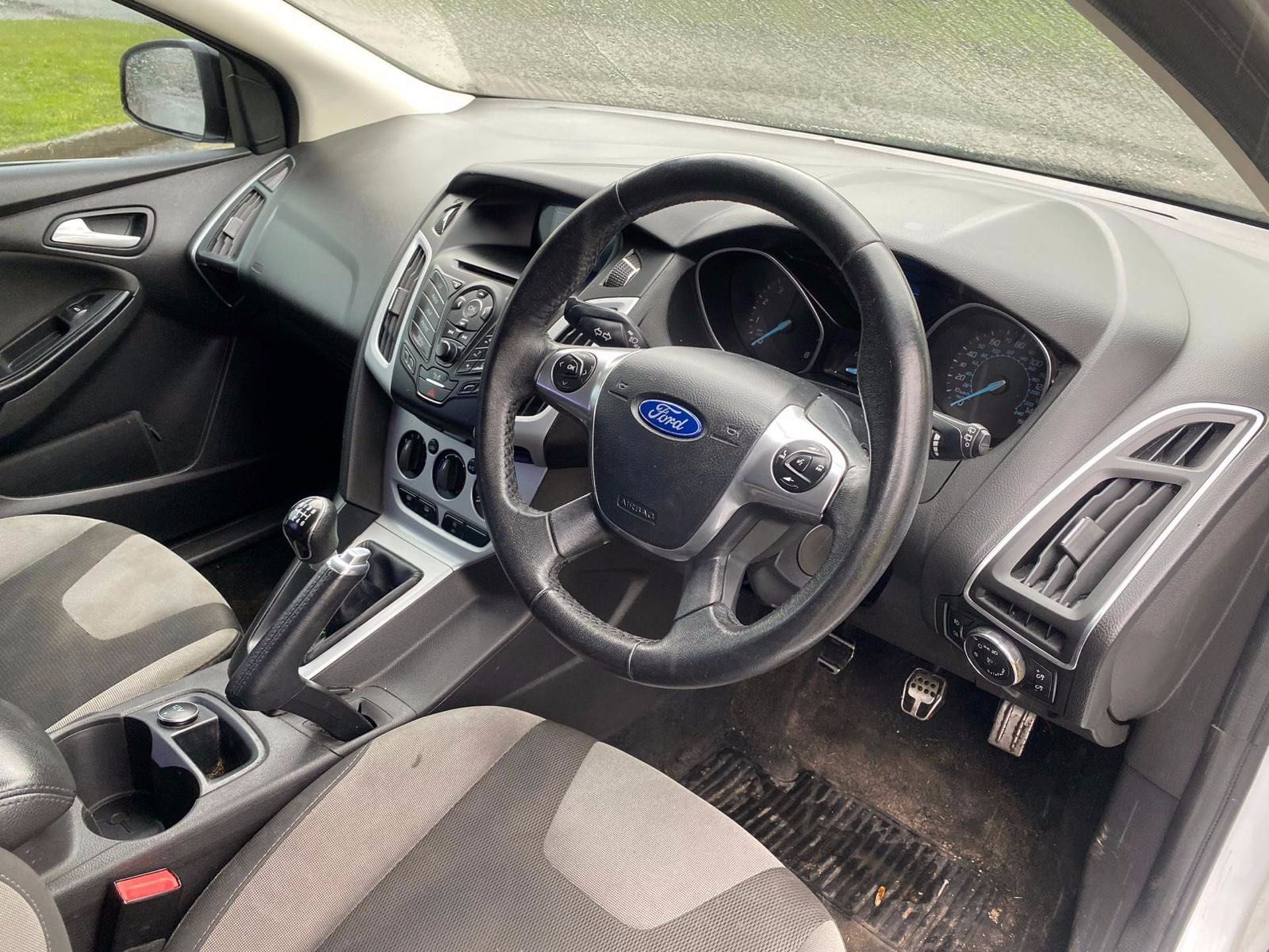 2013 FORD FOCUS 1.0T ECOBOOST ZETEC S 5 DOOR HATCHBACK - 100,000 MILES - Bild 6 aus 15