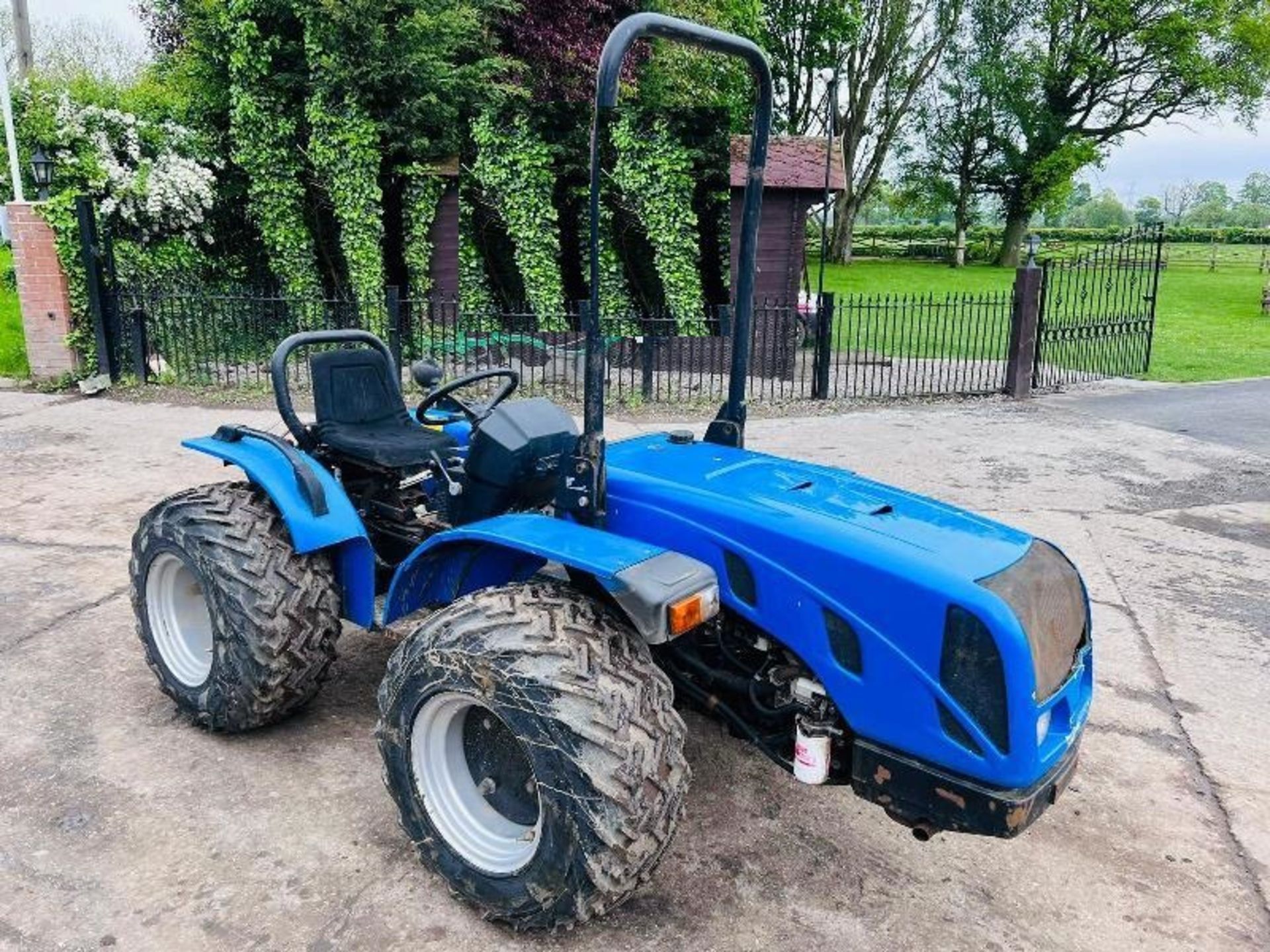 LANDINI 500LE 4WD COMPACT TRACTOR C/W FORWARDS AND REVERSE DUAL DRIVE - Image 18 of 24