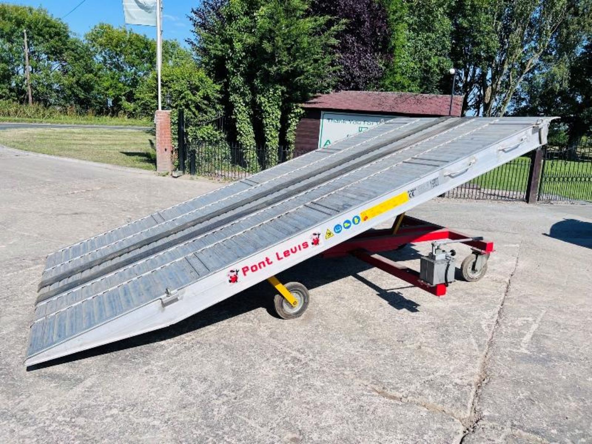 PORT LEVIS 10 TON MOBILE LOADING RAMP - Image 10 of 15