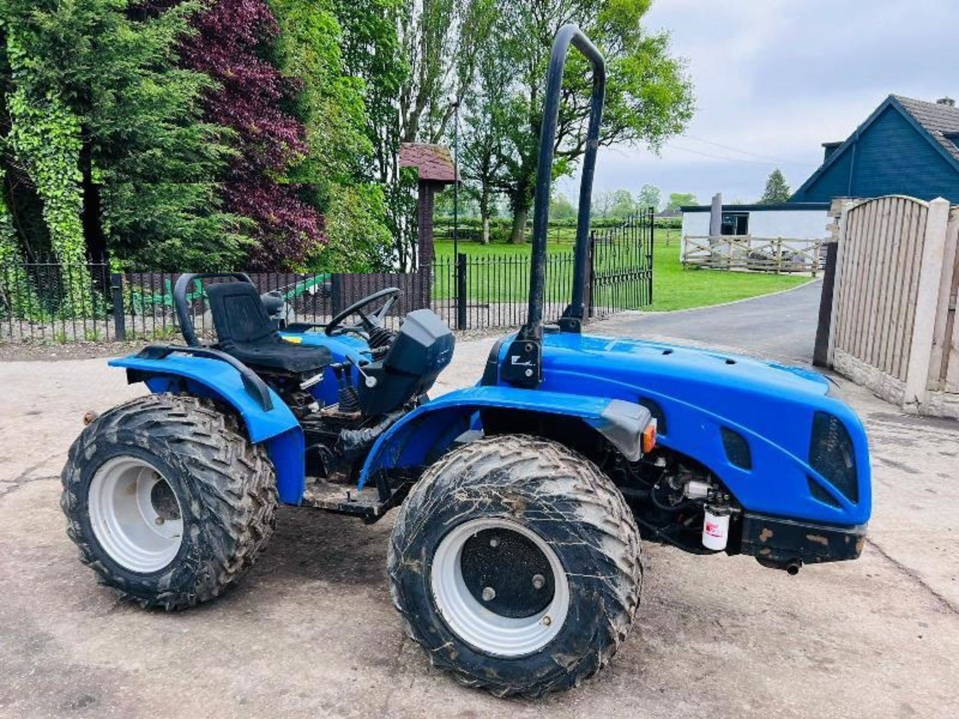 LANDINI 500LE 4WD COMPACT TRACTOR C/W FORWARDS AND REVERSE DUAL DRIVE - Image 5 of 24