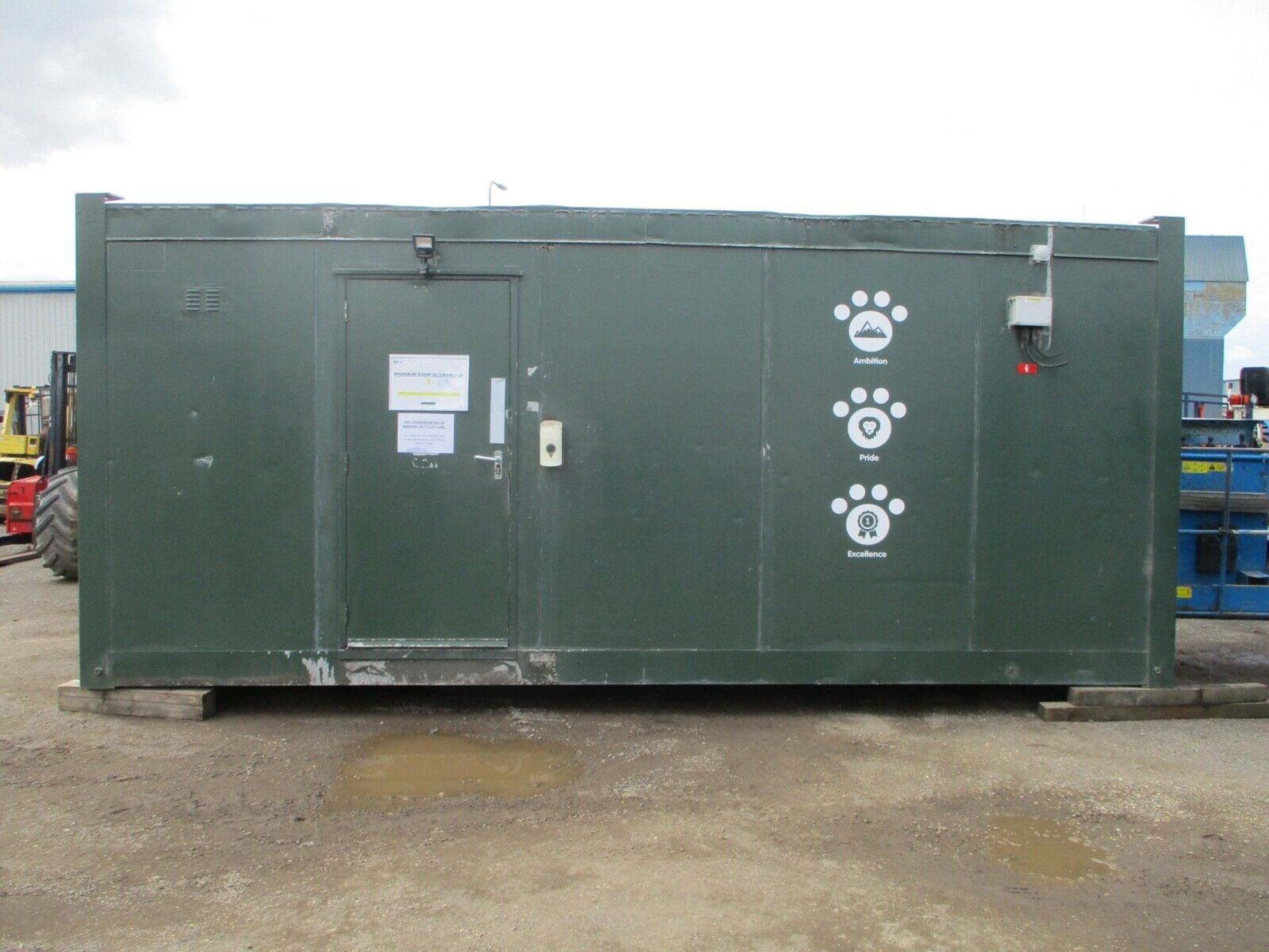 20 X 8 FT FEET FOOT SECURE SHIPPING CONTAINER CANTEEN OFFICE - Image 4 of 8