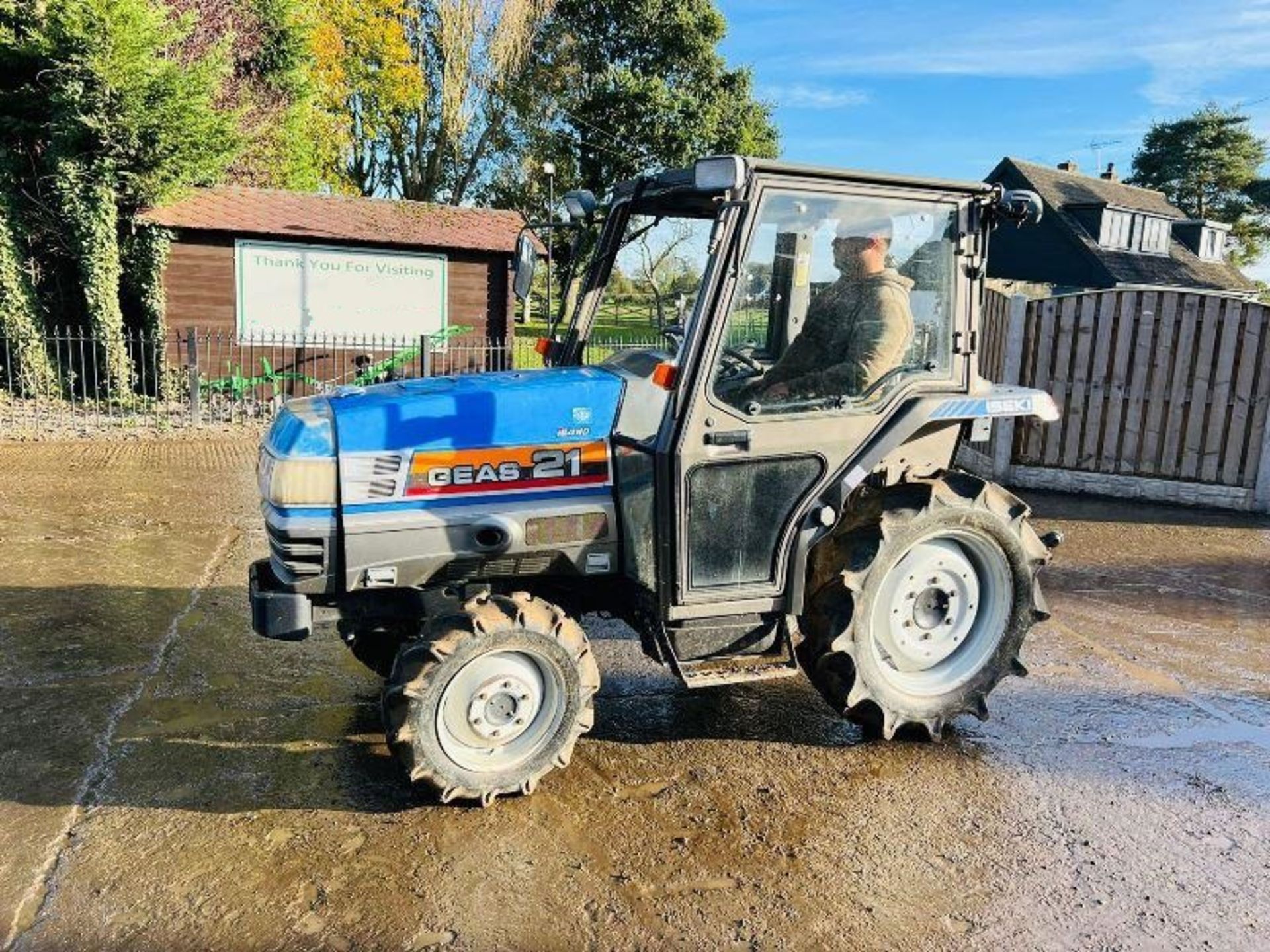 ISEKI TG21 4WD COMPAC TRACTOR * 1162 HOURS * C/W REAR LINKAGE - Image 5 of 14
