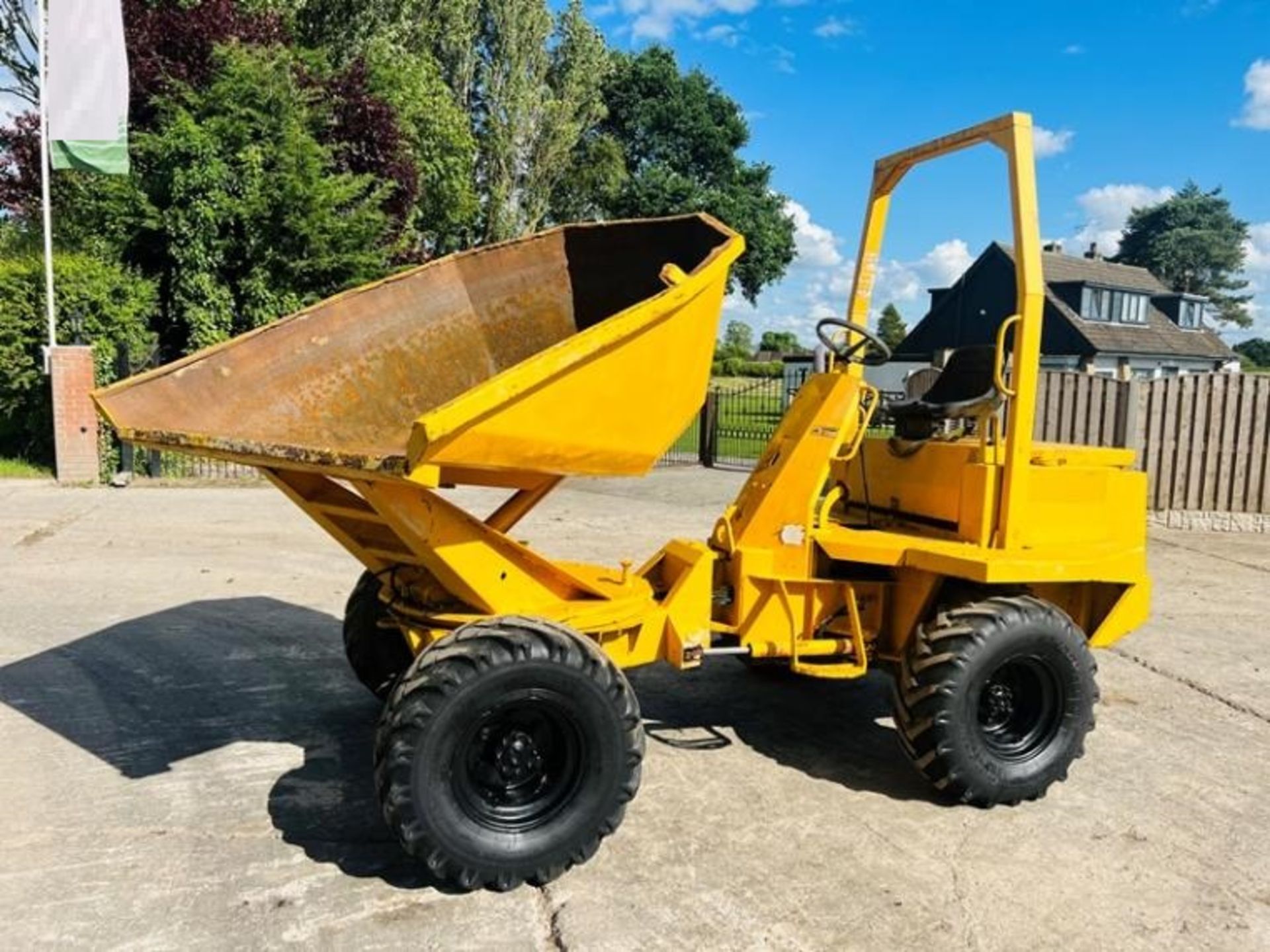 THWAITES 4WD SWIVEL TIP DUMPER C/W ROLE BAR - Image 10 of 15