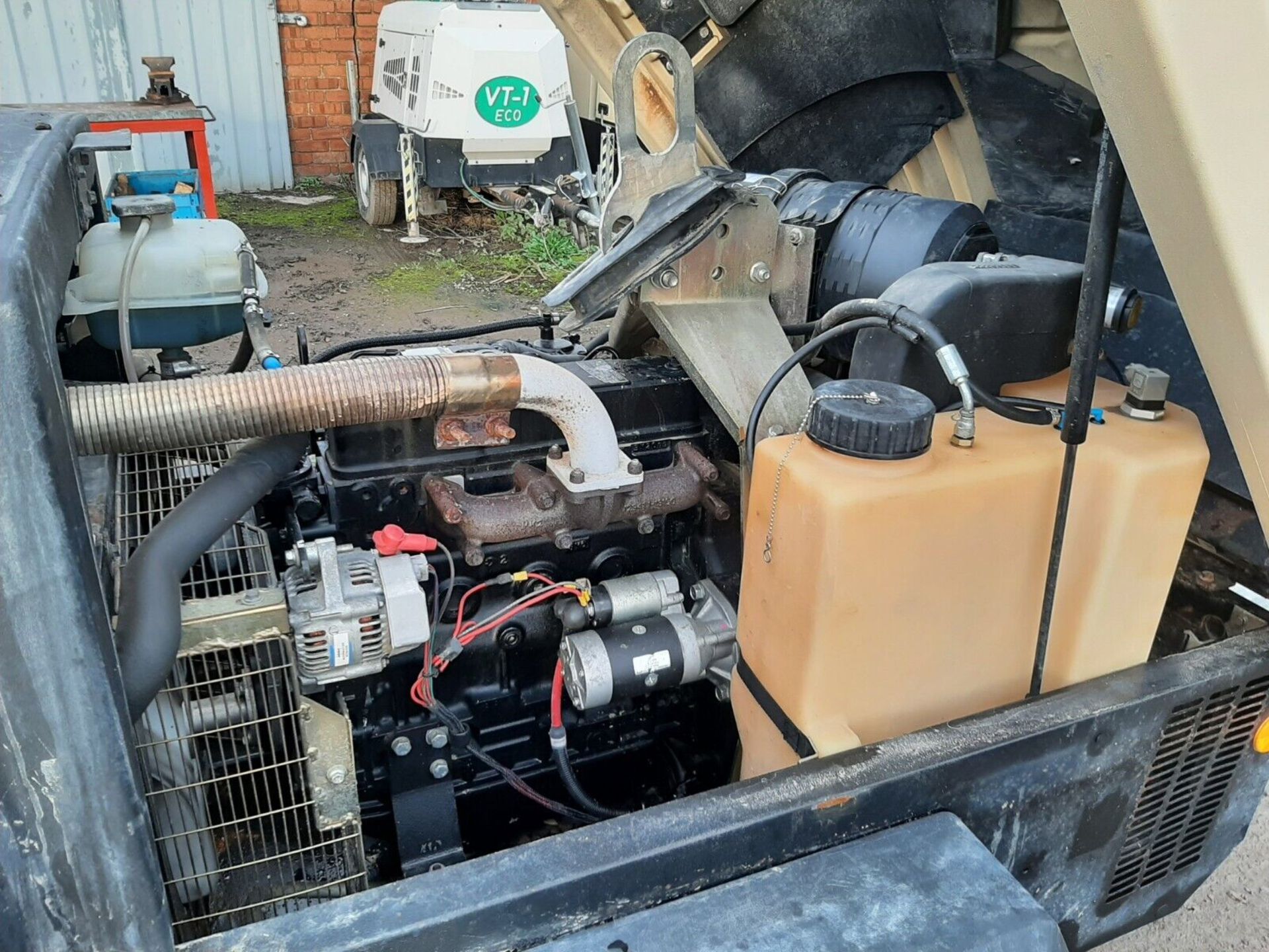 DOOSAN INGERSOLL RAND 7/41+ DIESEL PORTABLE AIR COMPRESSOR LOW HOURS - Image 6 of 8