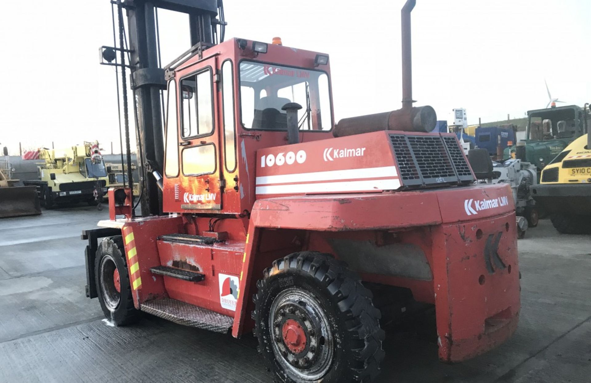 KALMAR 10600 DIESEL FORKLIFT 10 TON (8FT FORKS INCLUDED) - Image 3 of 7