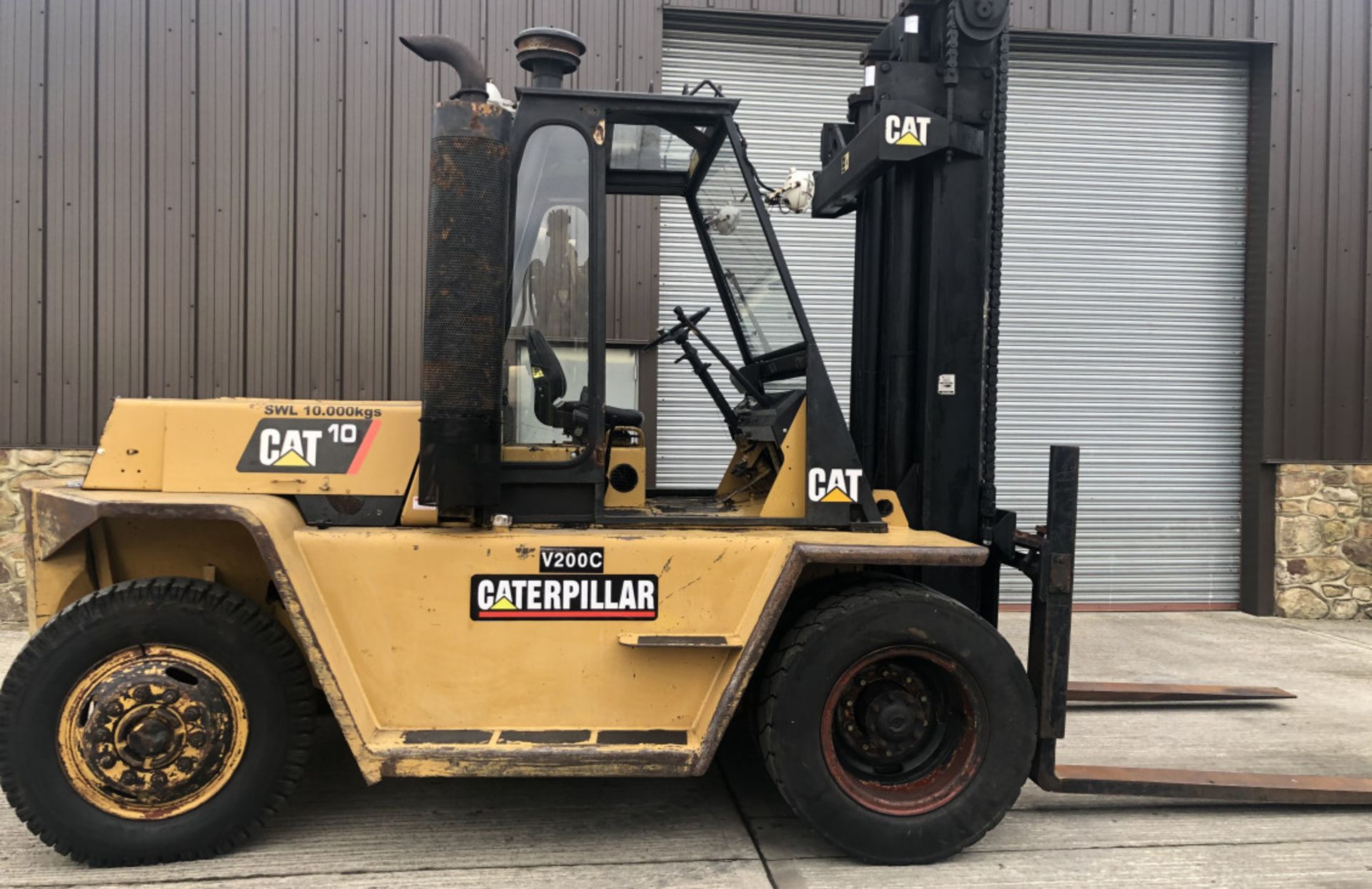 CAT V200C 10 TON DIESEL FORKLIFT - Image 7 of 8