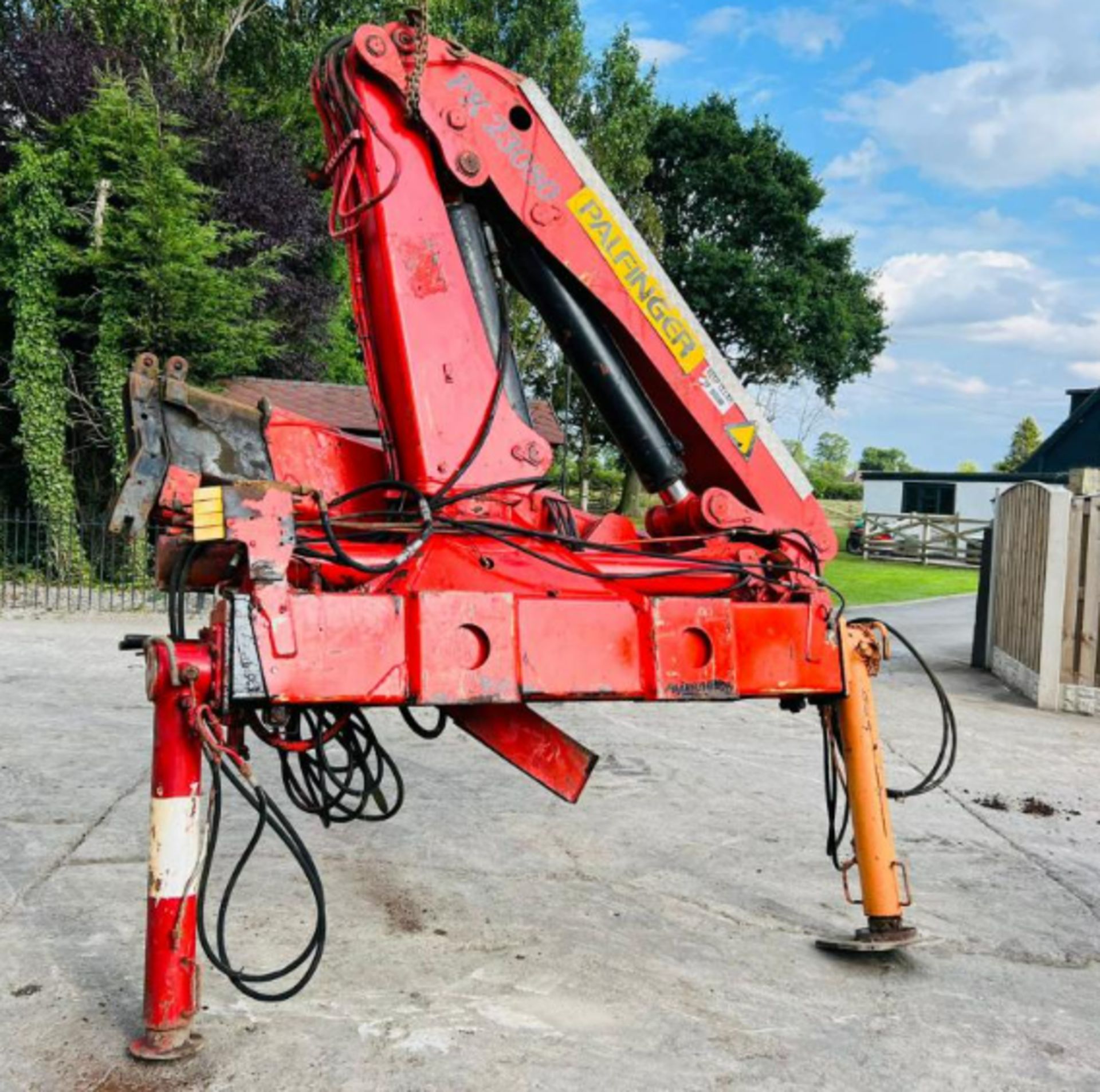 PALFINGER PK023080 DOUBLE PUSH OUT CRANE C/W 2 X SUPPORT LEGS - Image 2 of 4