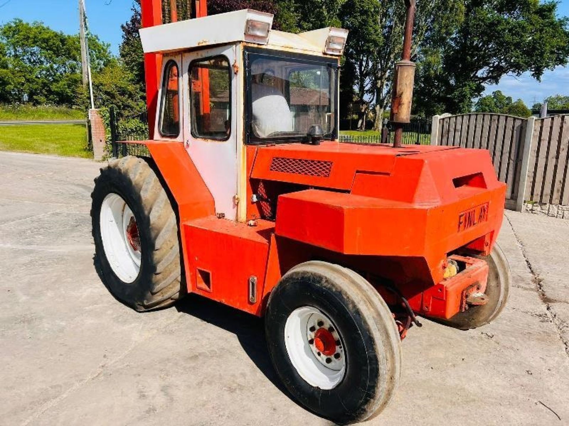 FINLAY F60 ROUGH TERRIAN FORKLIFT C/W TWO STAGE MAST - Image 3 of 19