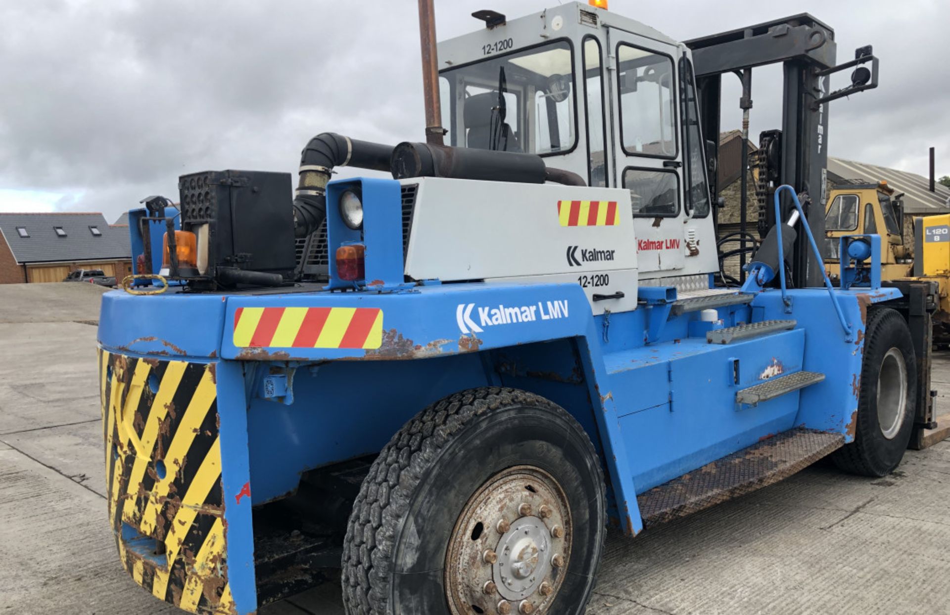 KALMAR DCD 12-1200 DIESEL FORKLIFT - LOW MAST! - Bild 2 aus 8