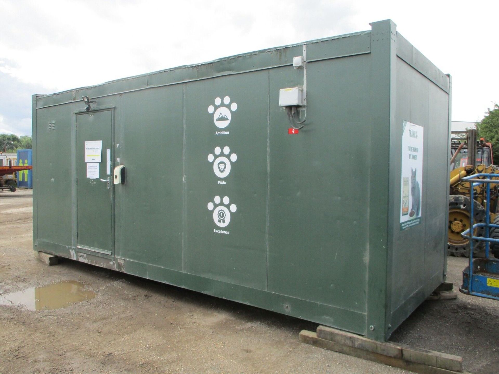 20 X 8 FT FEET FOOT SECURE SHIPPING CONTAINER CANTEEN OFFICE - Image 5 of 8