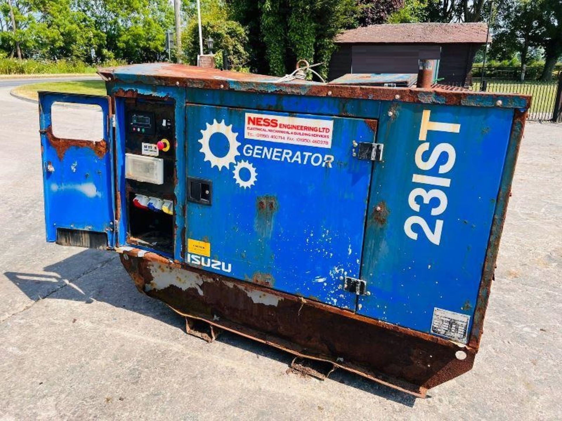 SUTTON EP20IST 23KVA GENERATOR C/W ISUZU BV-4LE1NYGV-02 ENGINE - Image 2 of 16