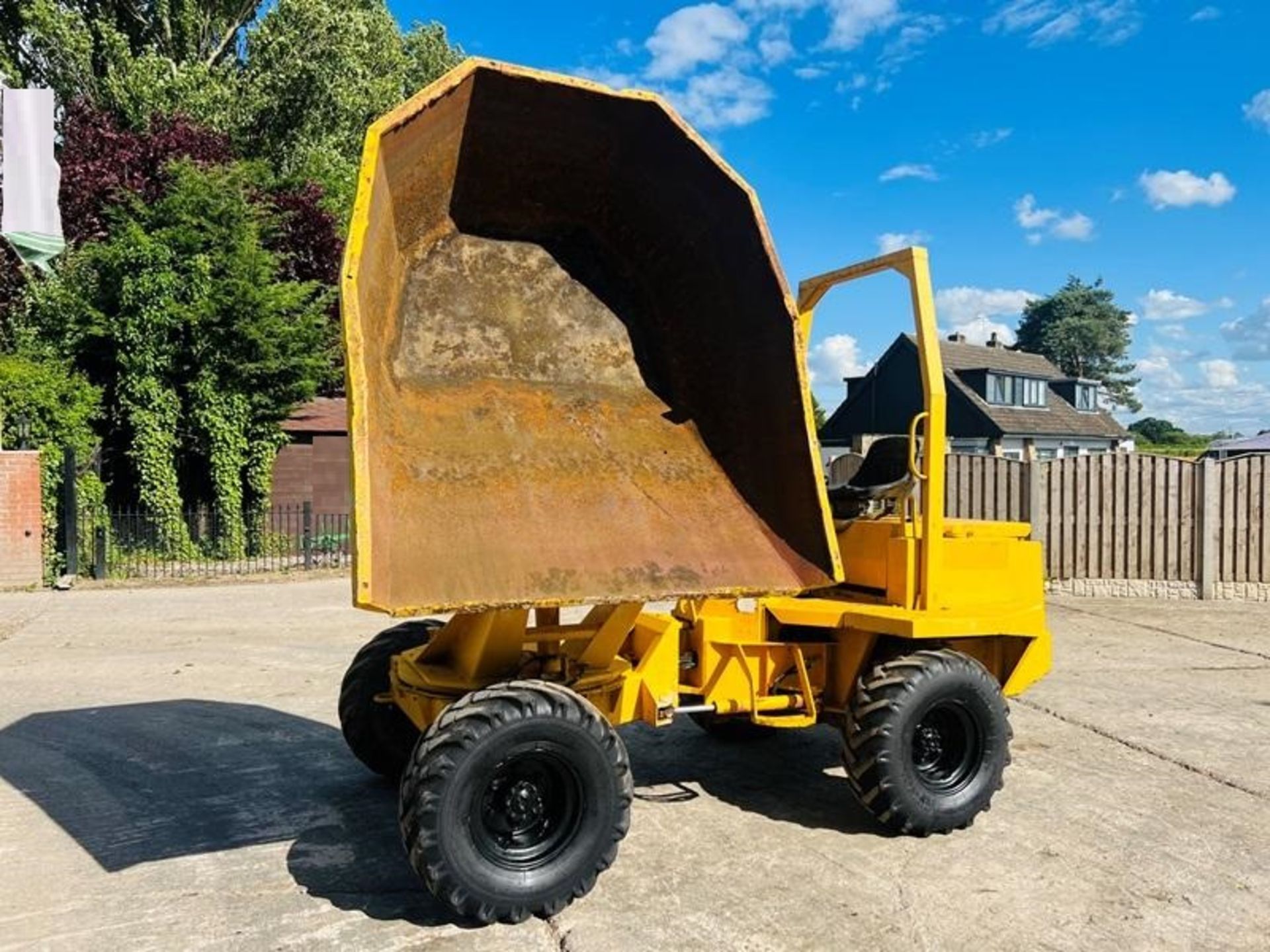 THWAITES 4WD SWIVEL TIP DUMPER C/W ROLE BAR - Image 9 of 15