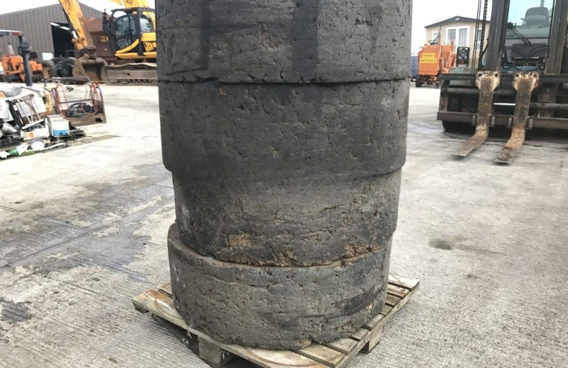 SOLID 1600×25 WHEELS A TYRES TO SUIT CAT 938