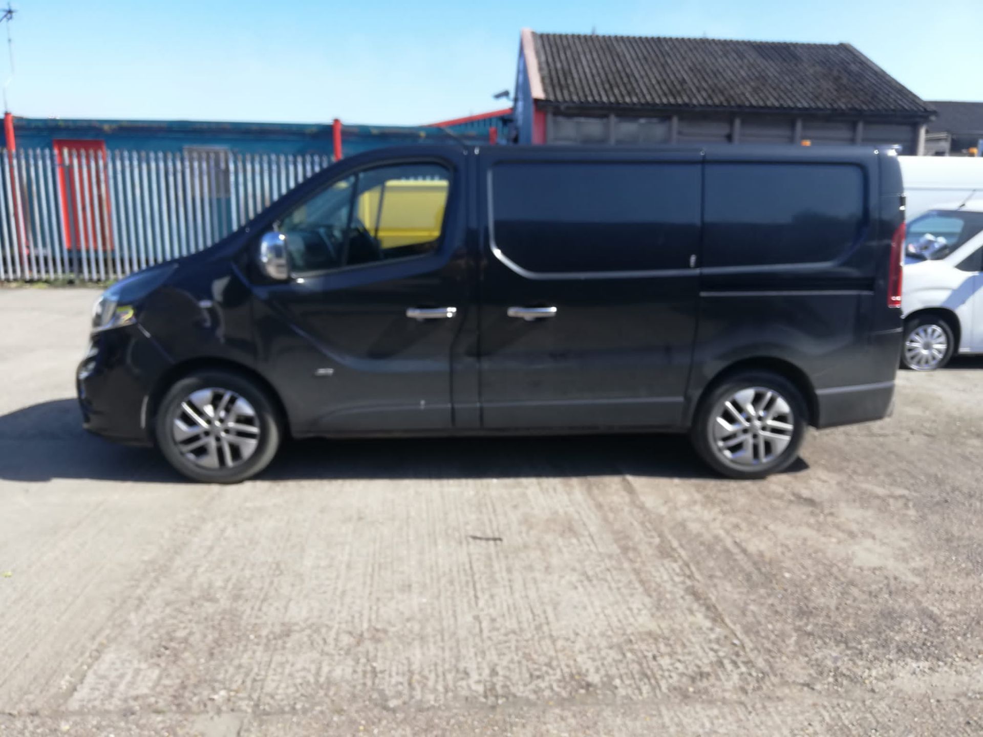 2014 64 VAUXHALL VIVARO SPORTIVE PANEL VAN - 123K MILES - ALLOY WHEELS - Bild 3 aus 8