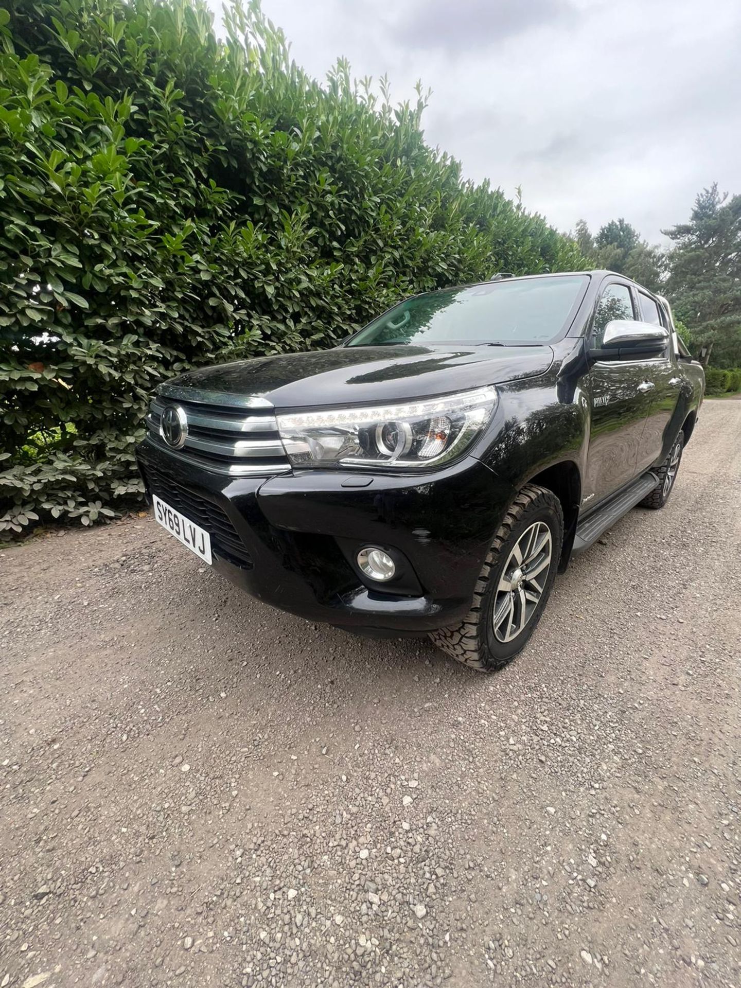 TOYOTA HILUX INVISIBLE 2019 FULL V5 - Image 3 of 15