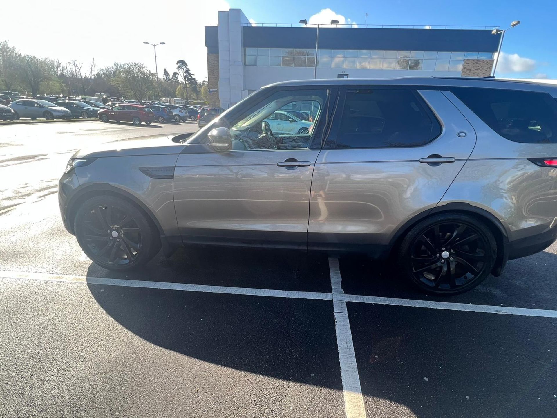 2017 LAND ROVERDISCOVERY FIRST EDITION TD6 AUTO SUV ESTATE, 93K MILES - Image 8 of 9