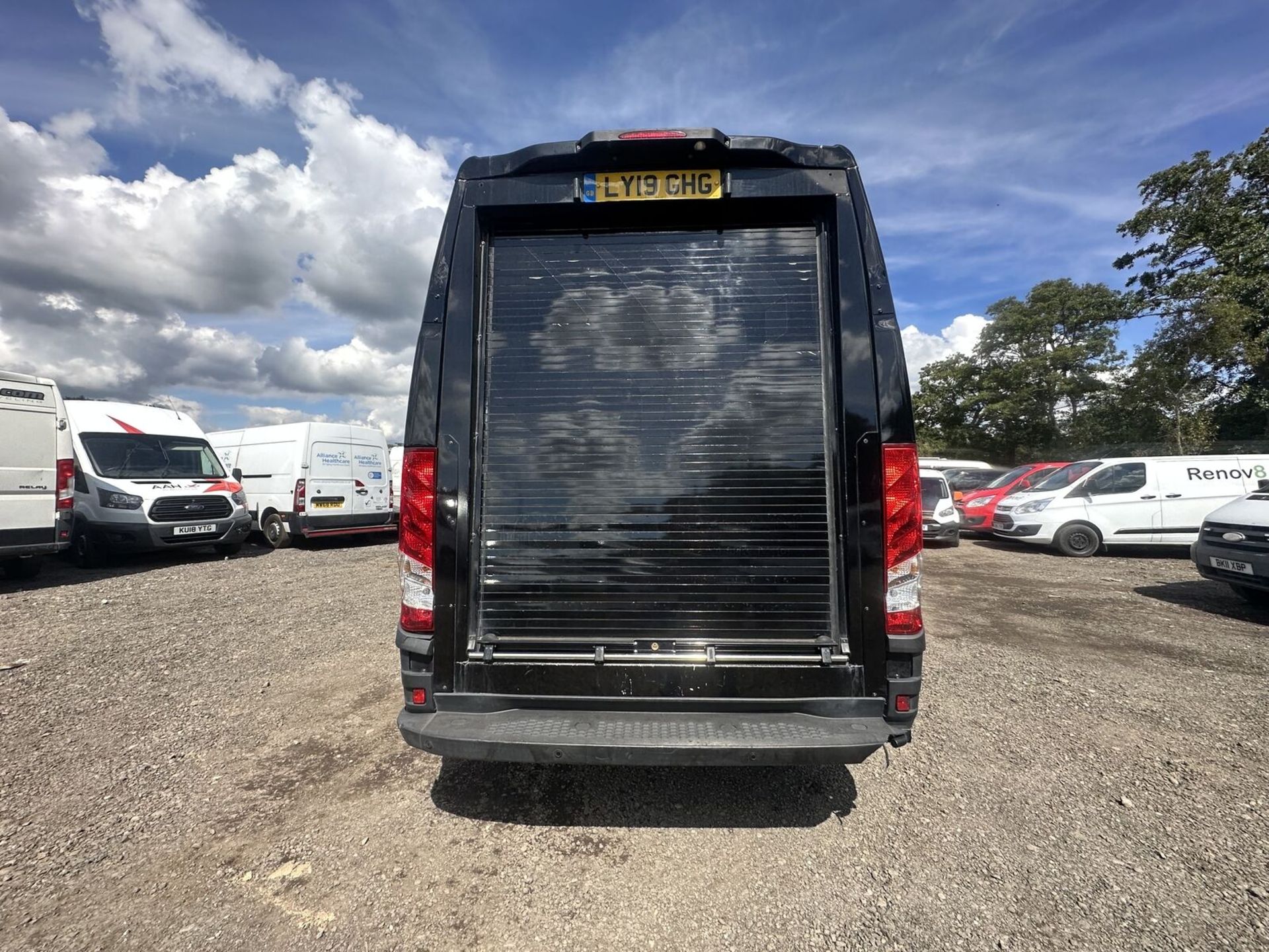 2019 FRESH AND SMOOTH 2019 IVECO DAILY 35C16 DIESEL 2.3 HIGH ROOF VAN 3520L (NO VAT ON HAMMER) - Bild 20 aus 25