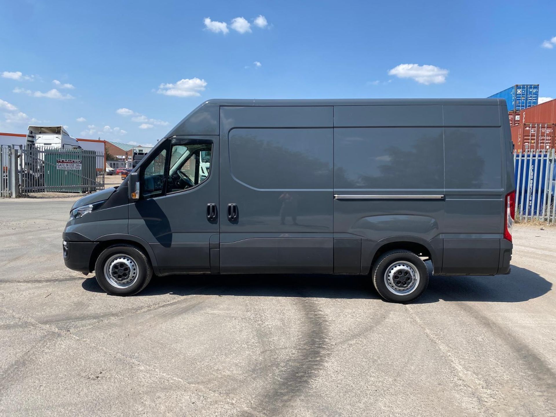 2017 67 IVECO DAILY 35S120 MWB EURO6 ONLY 49200 GUARANTEED MILES AIR CONDITIONIN - Bild 4 aus 12