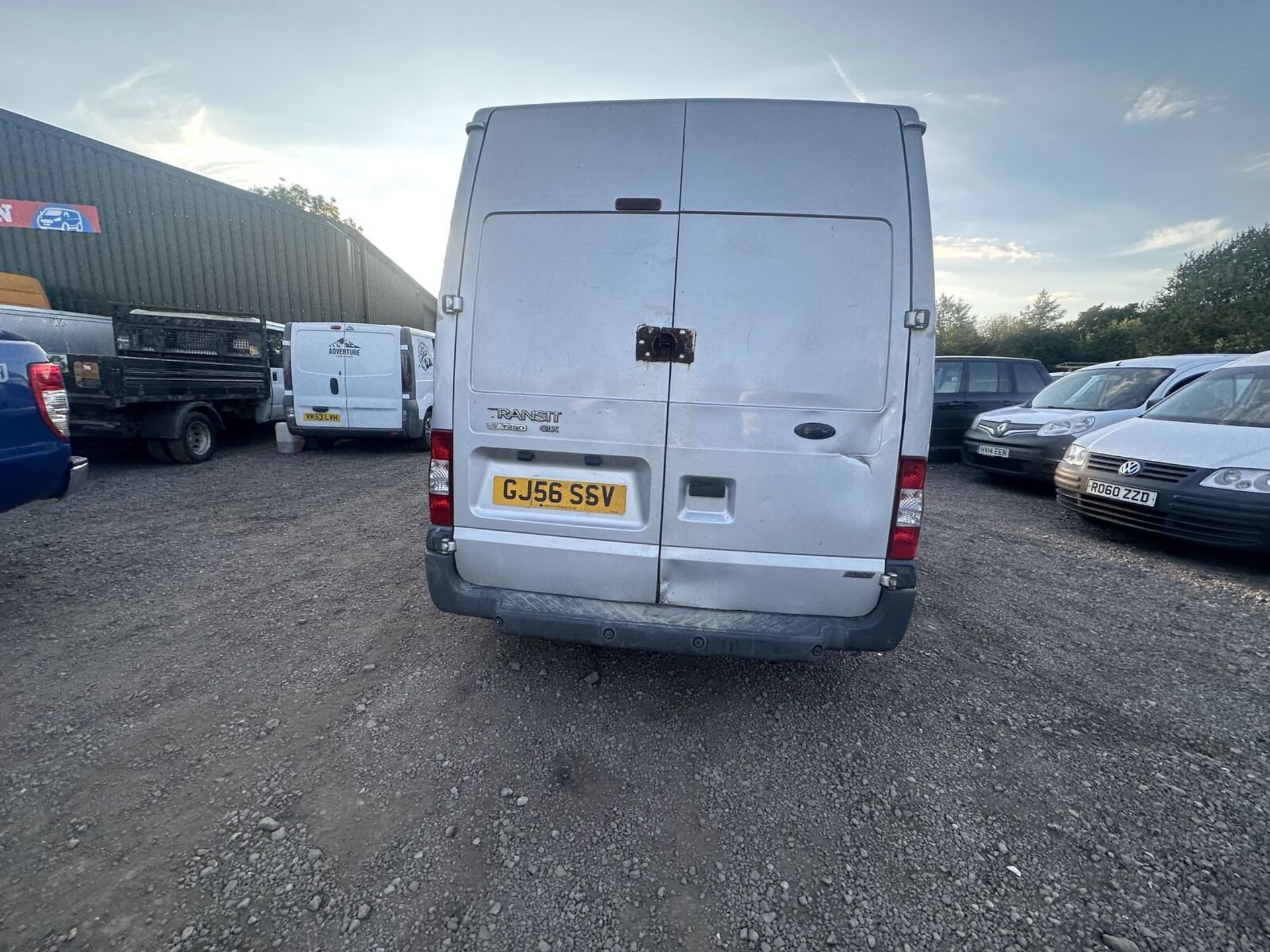 RELIABLE 56 PLATE FORD TRANSIT 110: CLEAN INTERIOR, STRONG PERFORMANCE, IDEAL WORK COMPANION" - Bild 5 aus 14