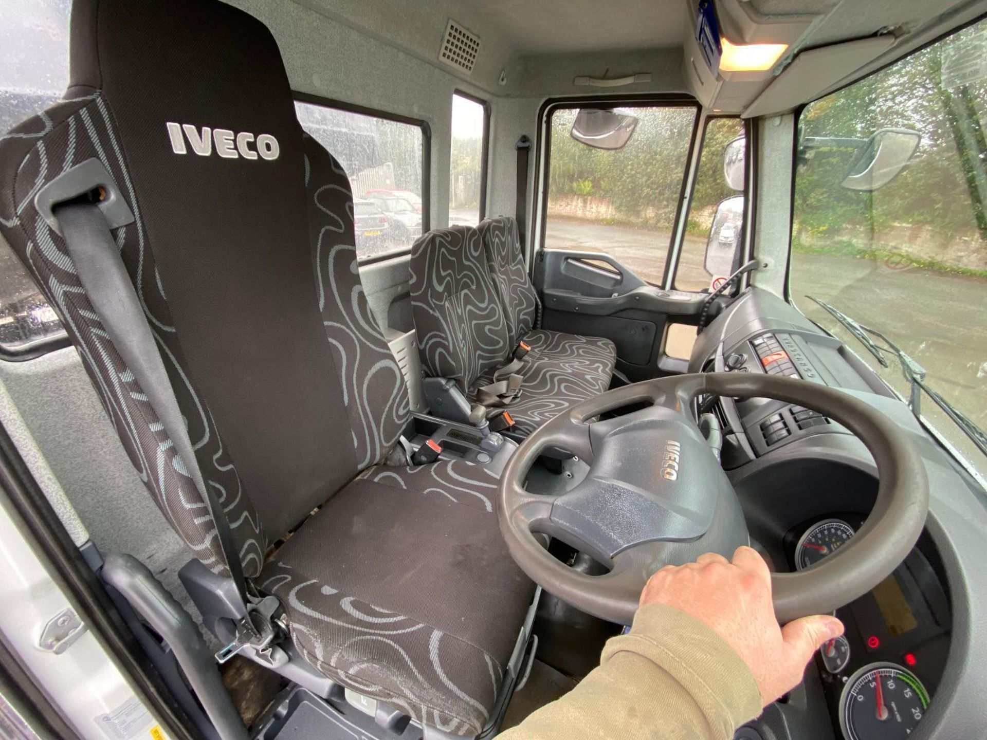 14 64 IVECO EUROCARGO TIPPER 75E16 7.5TON INSULATED TARMAC SPEC - Image 12 of 14